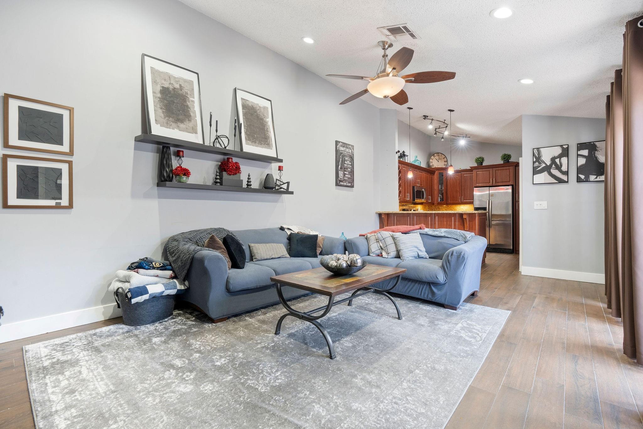 151 NW 115th Ave