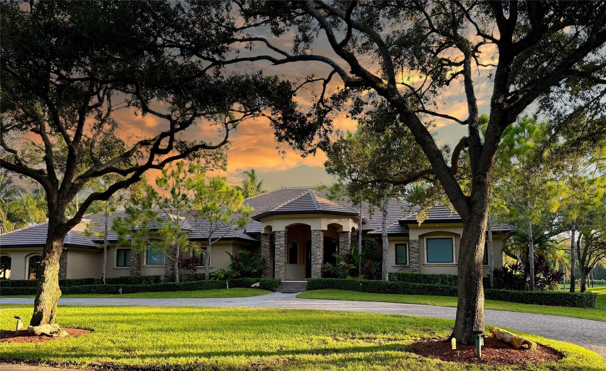 11899 W RIDGEVIEW DR