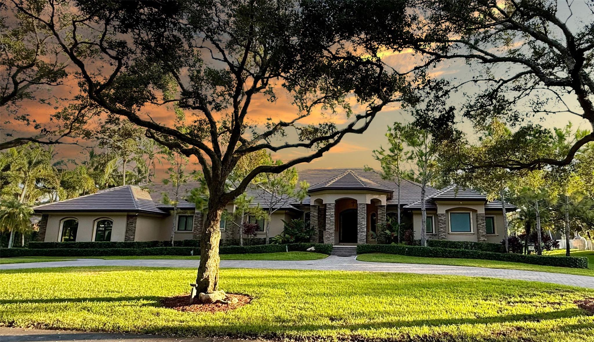 11899 W RIDGEVIEW DR