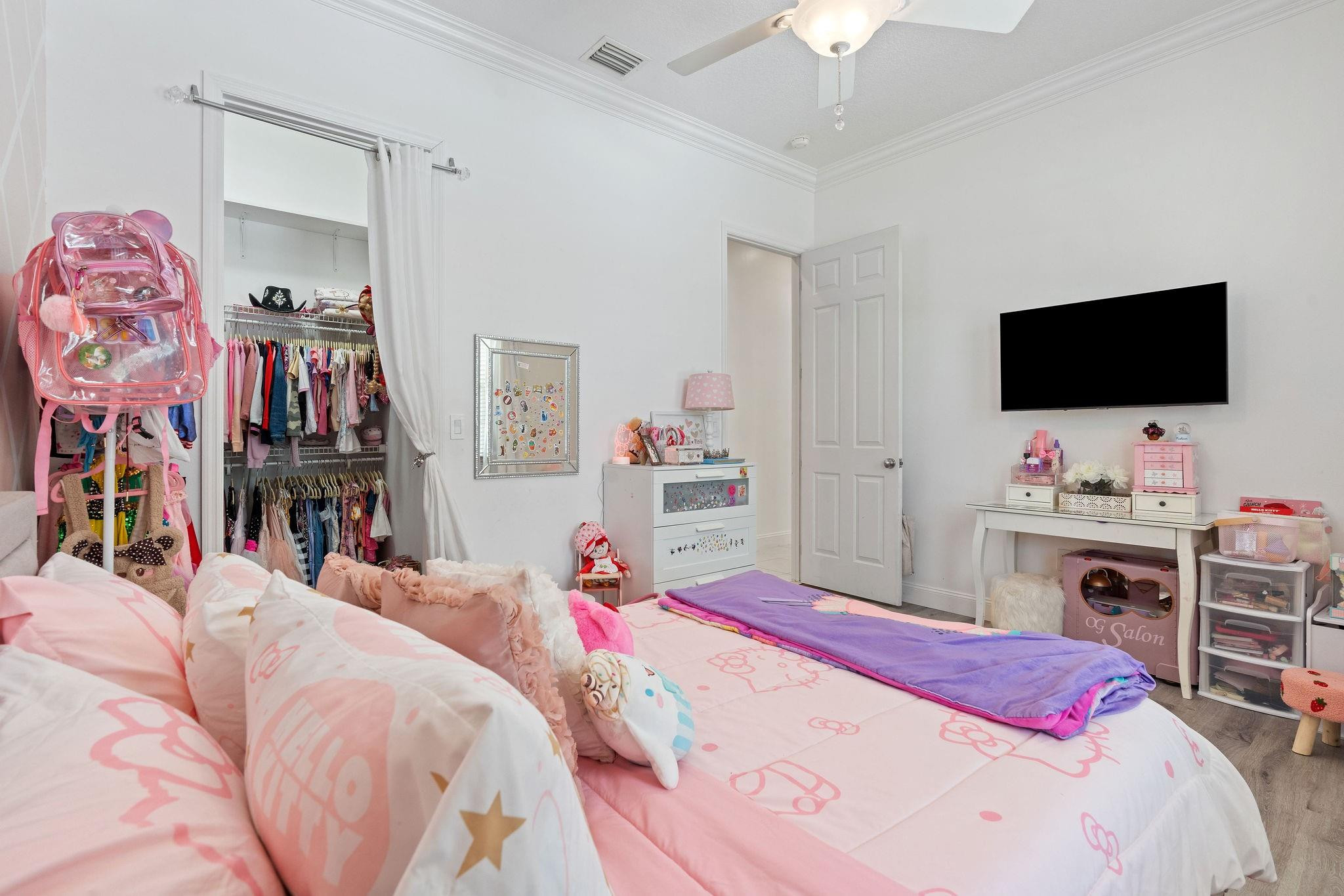 17000 SW 63 MANOR