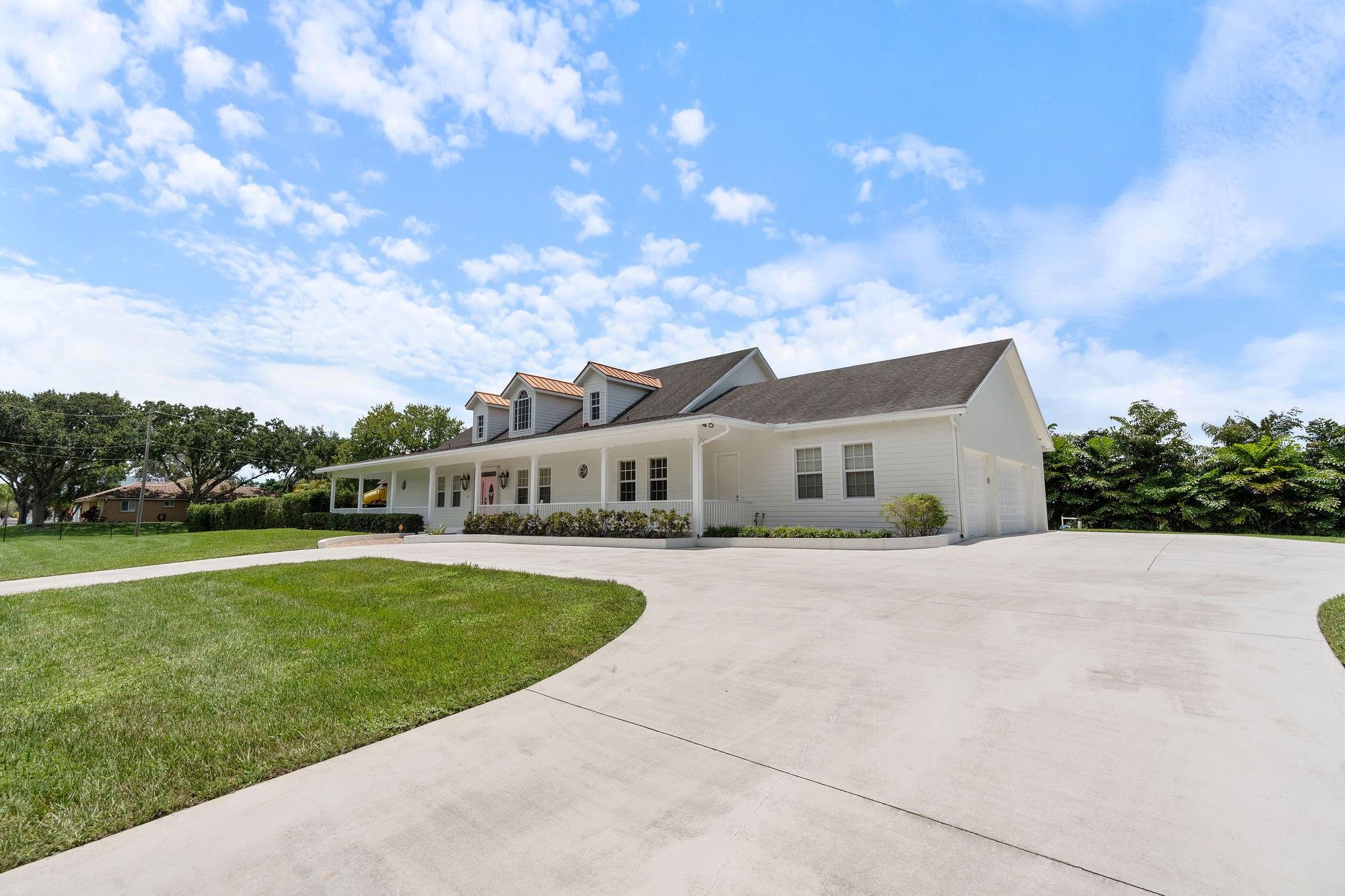 17000 SW 63 MANOR