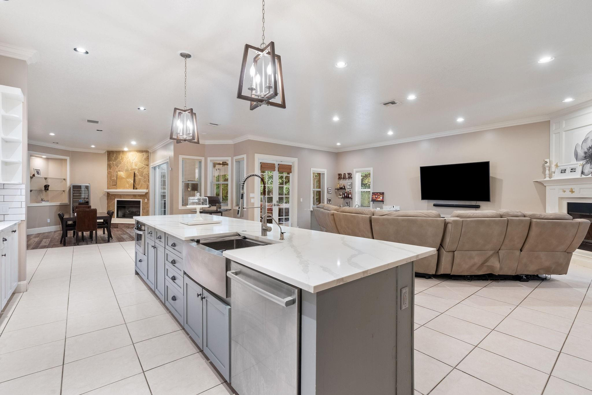 17000 SW 63 MANOR