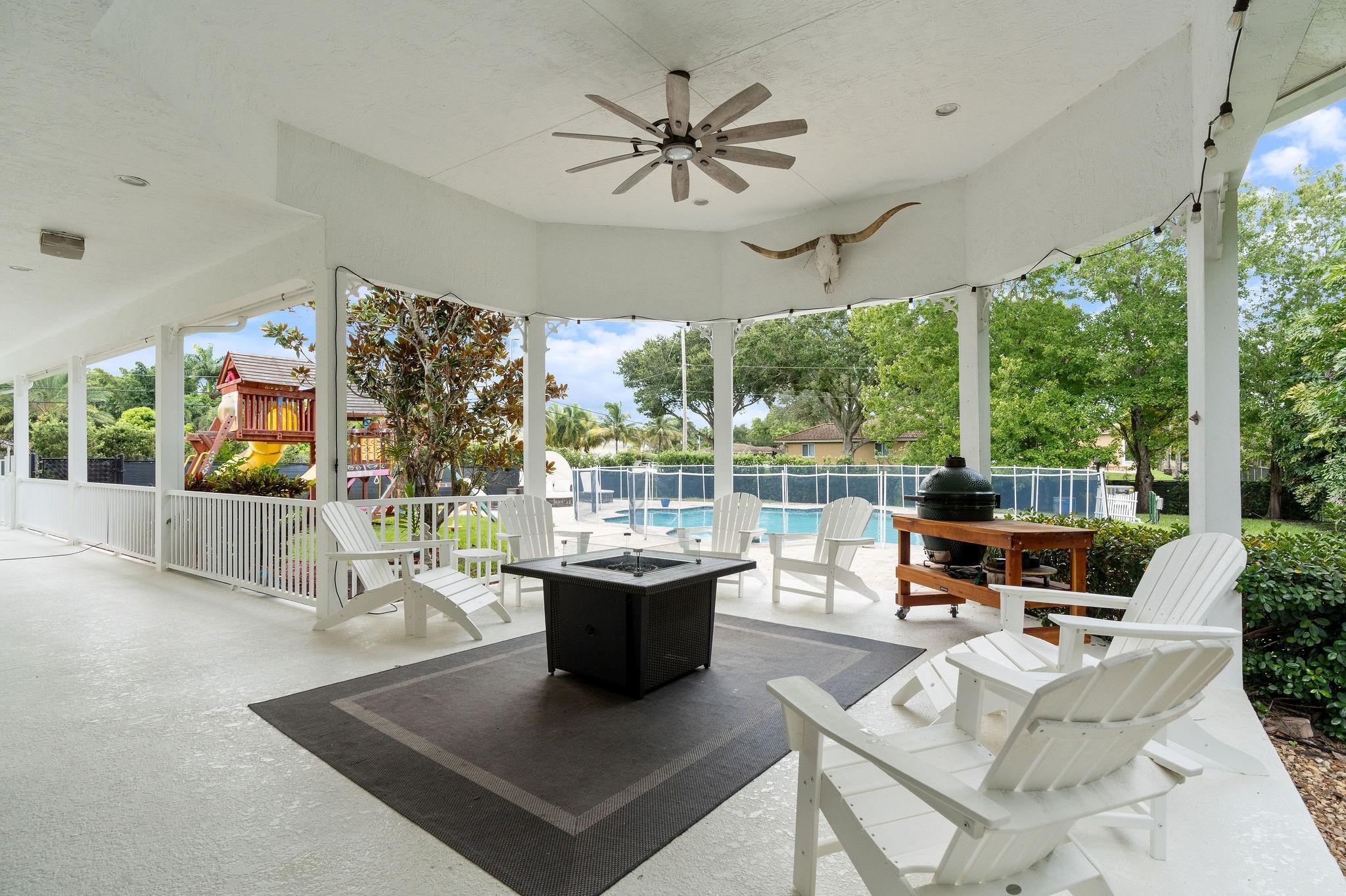 17000 SW 63 MANOR