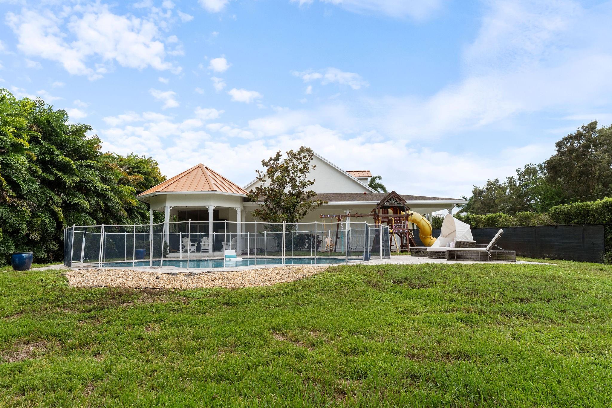 17000 SW 63 MANOR