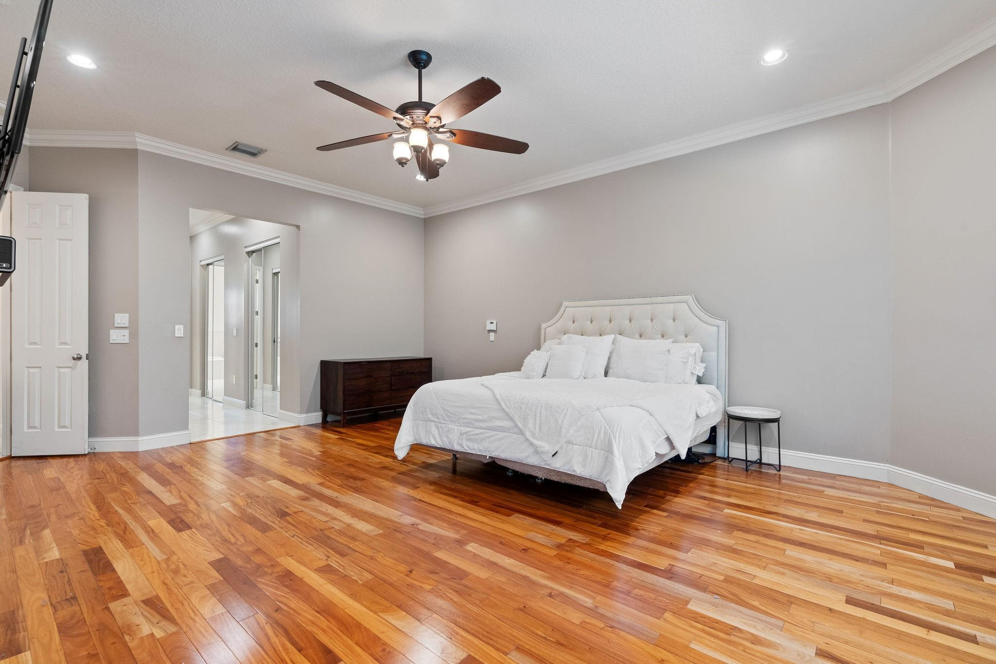 17000 SW 63 MANOR