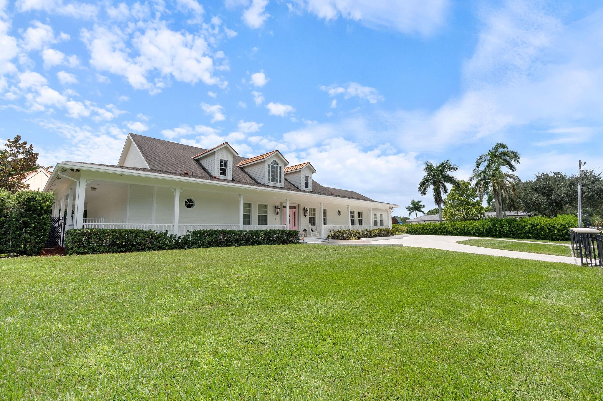 17000 SW 63 MANOR