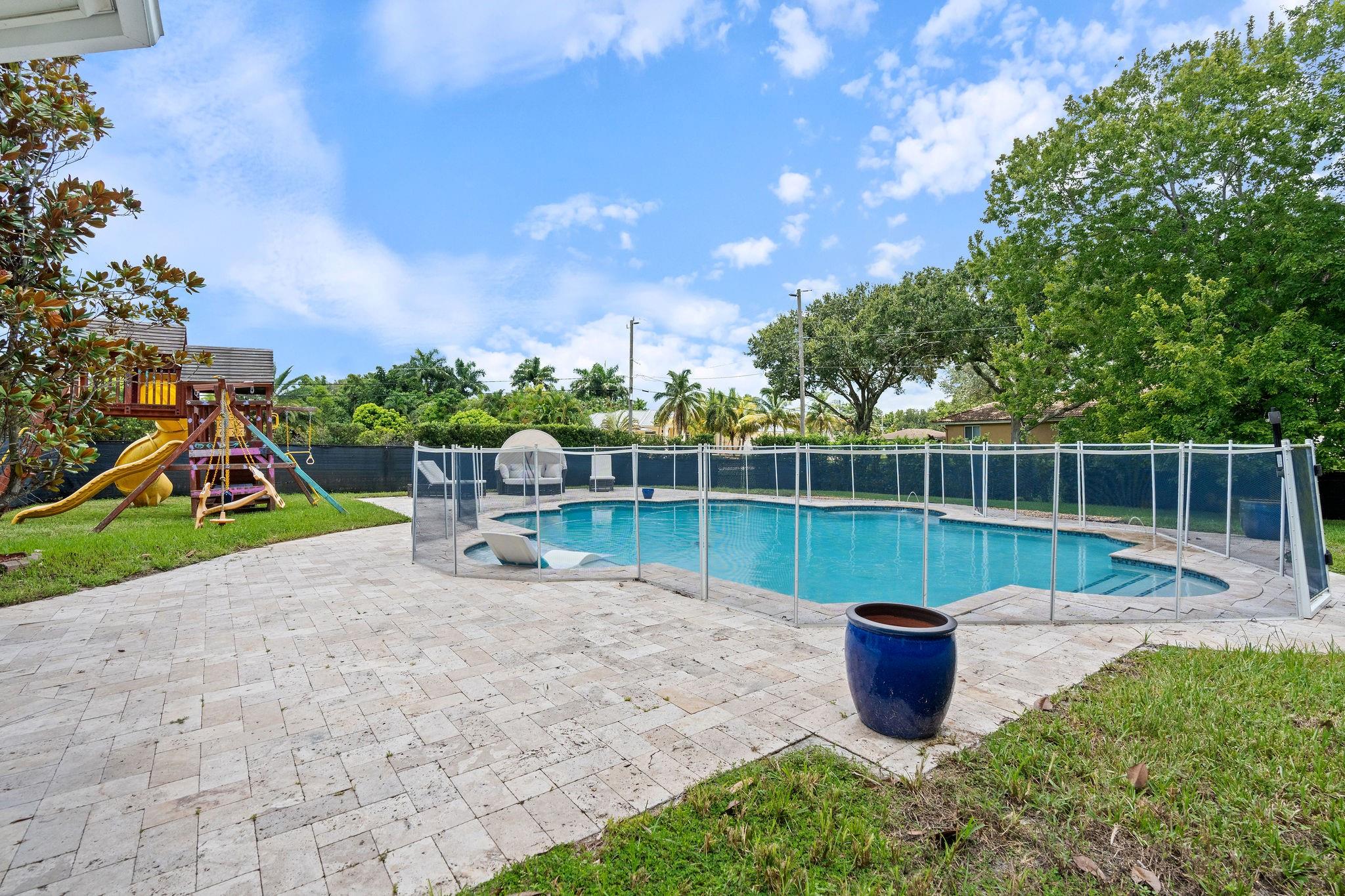 17000 SW 63 MANOR