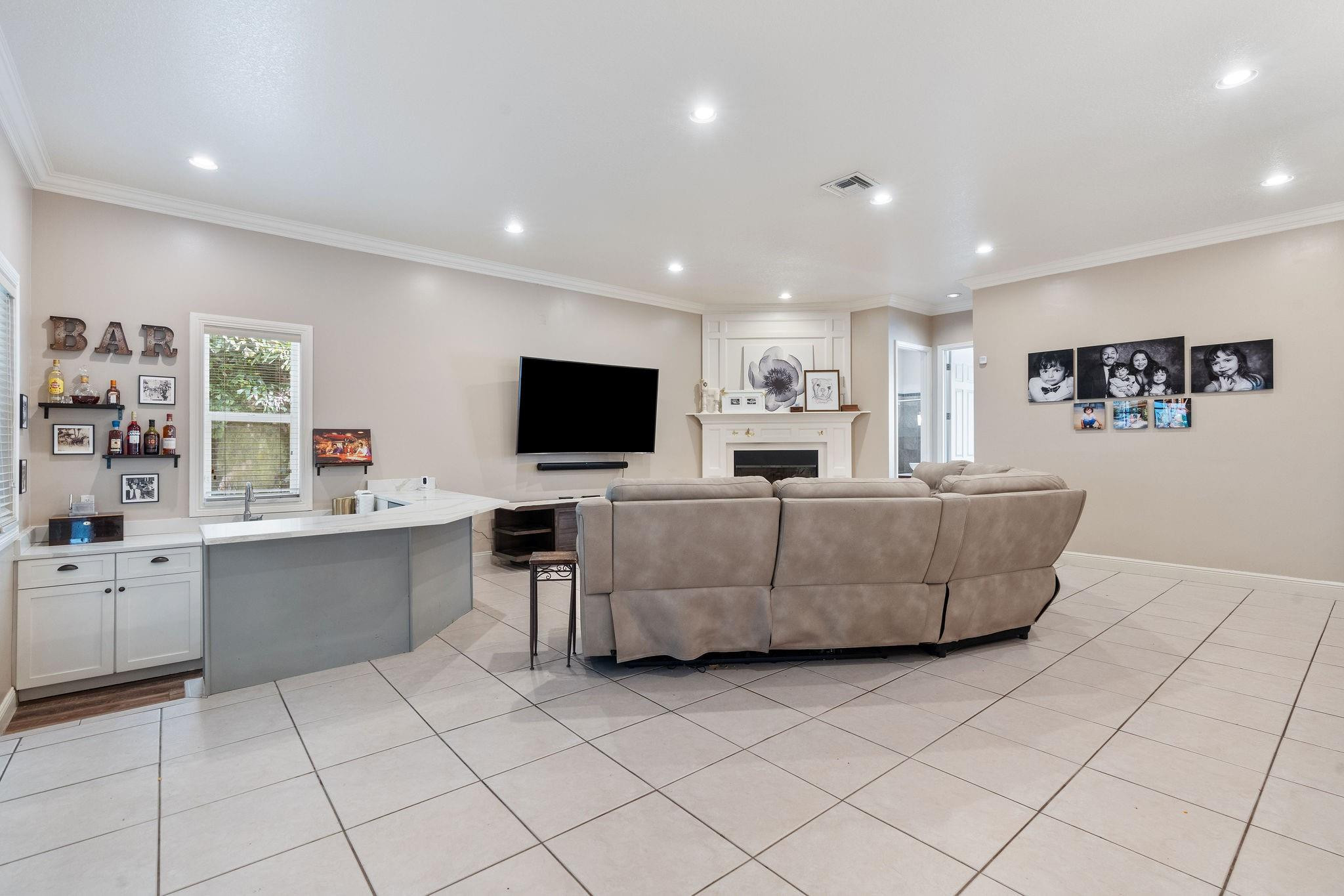 17000 SW 63 MANOR