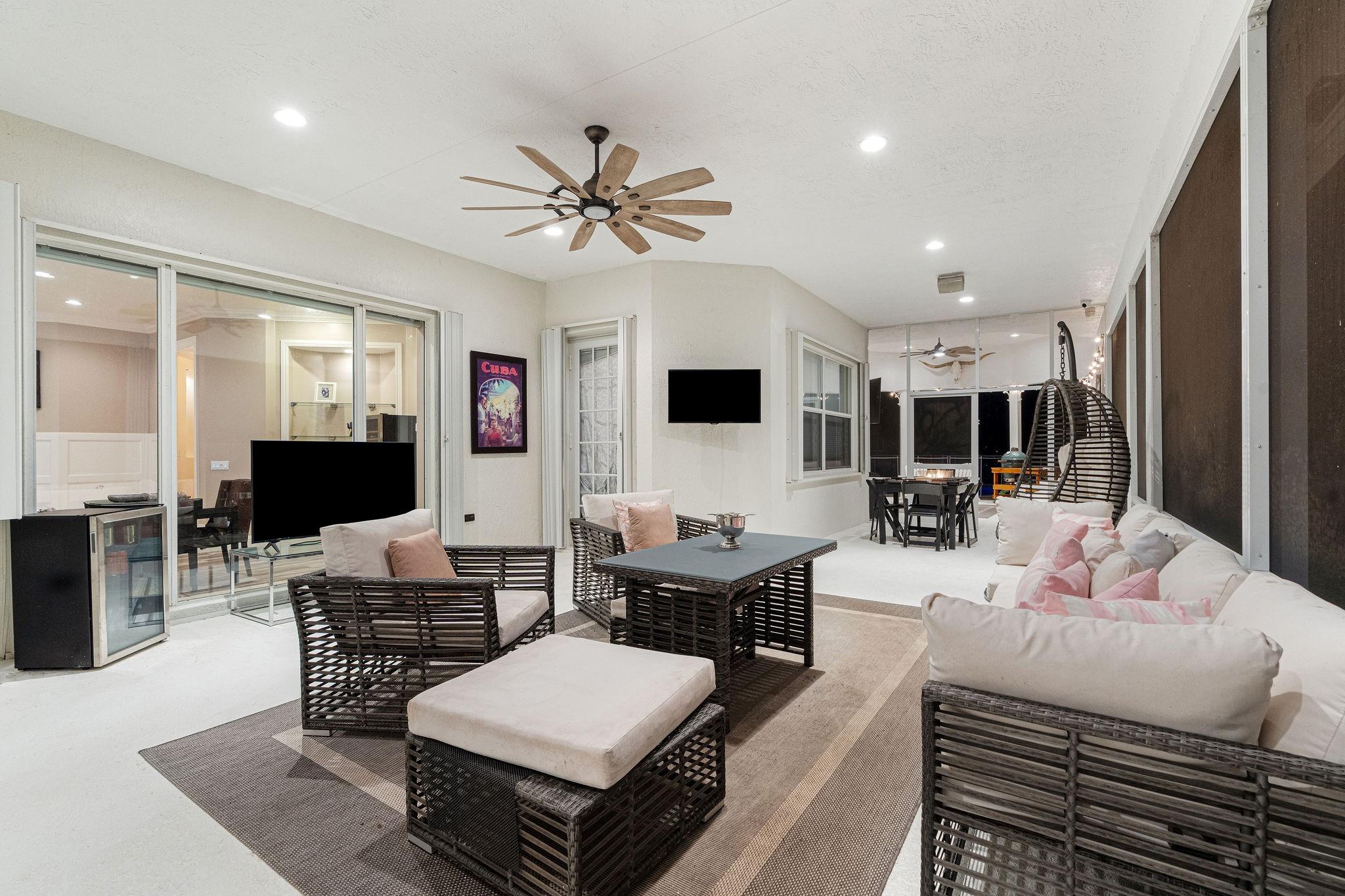 17000 SW 63 MANOR