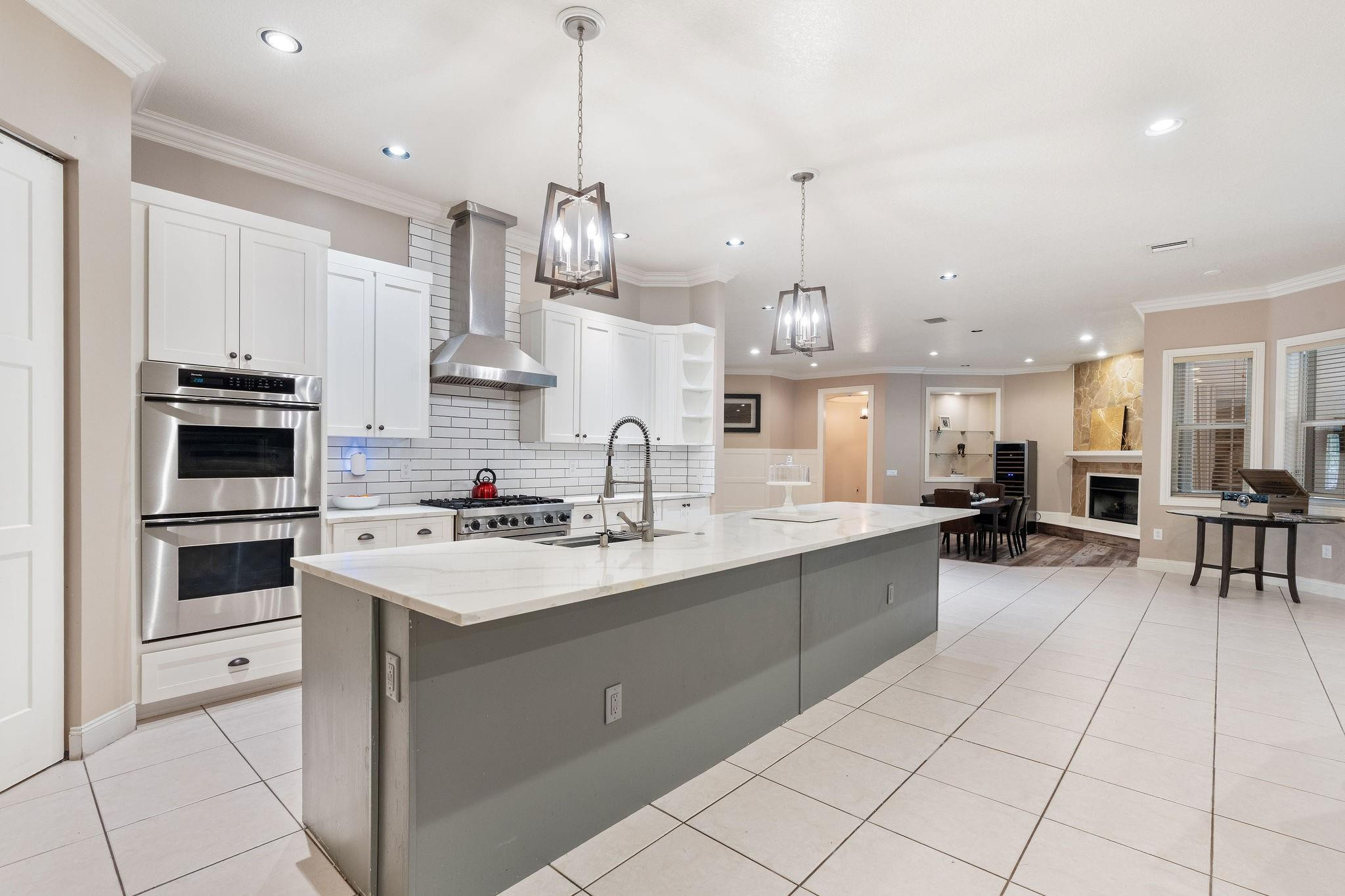 17000 SW 63 MANOR
