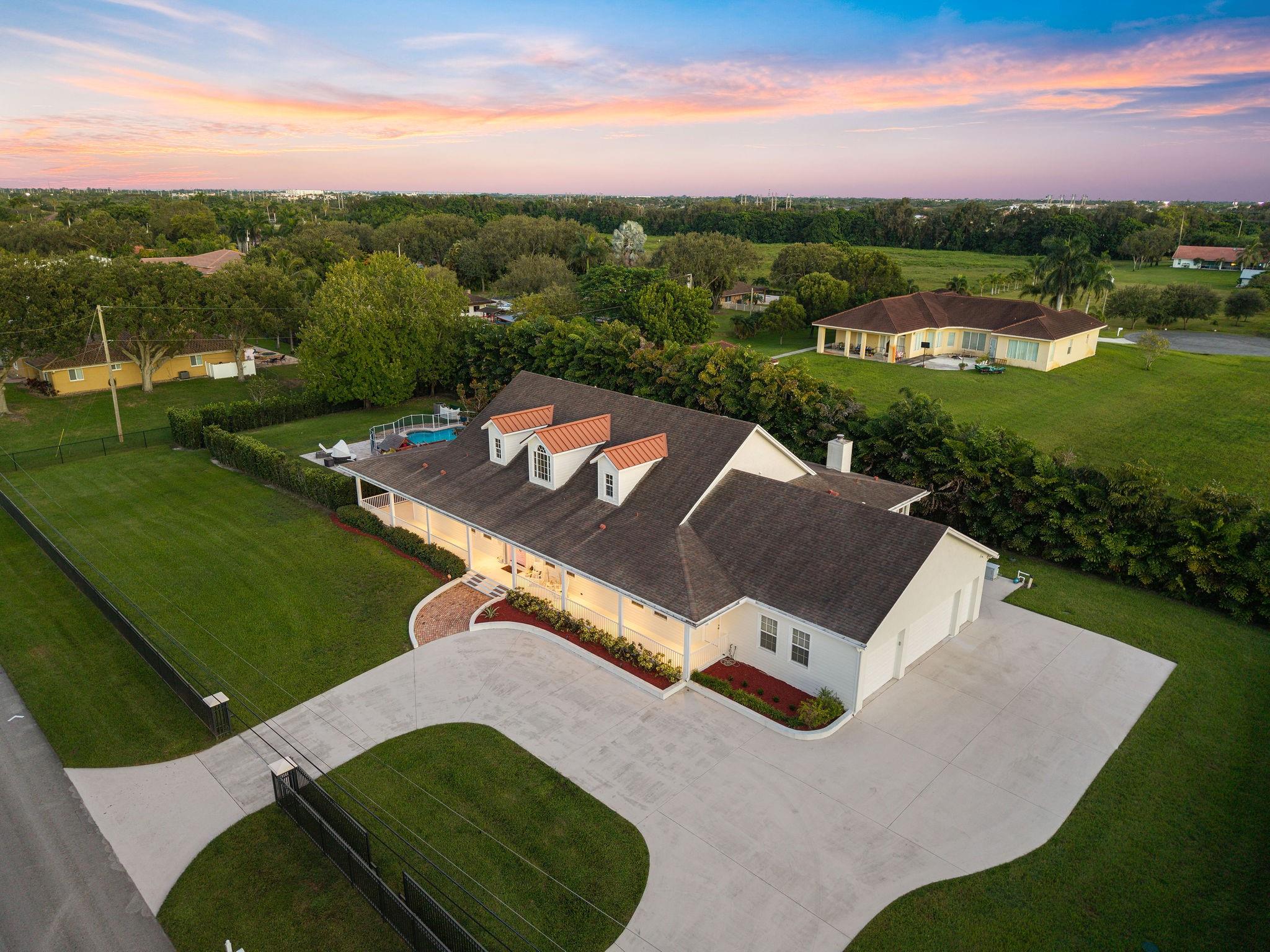 17000 SW 63 MANOR