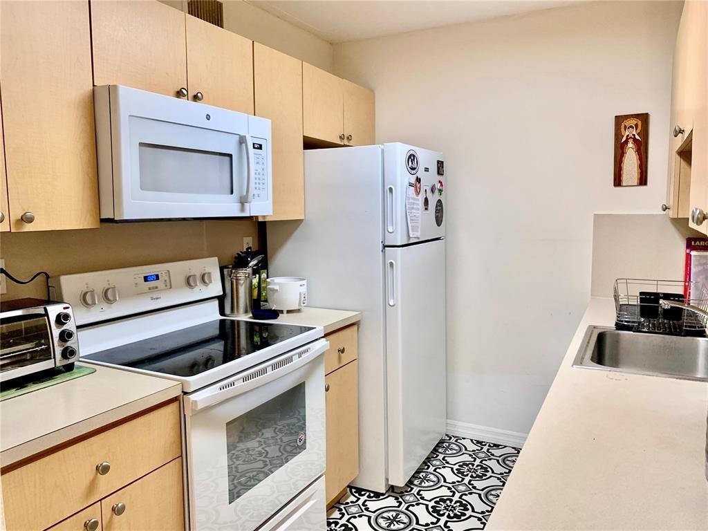 7231 Miami Lakes Dr C5