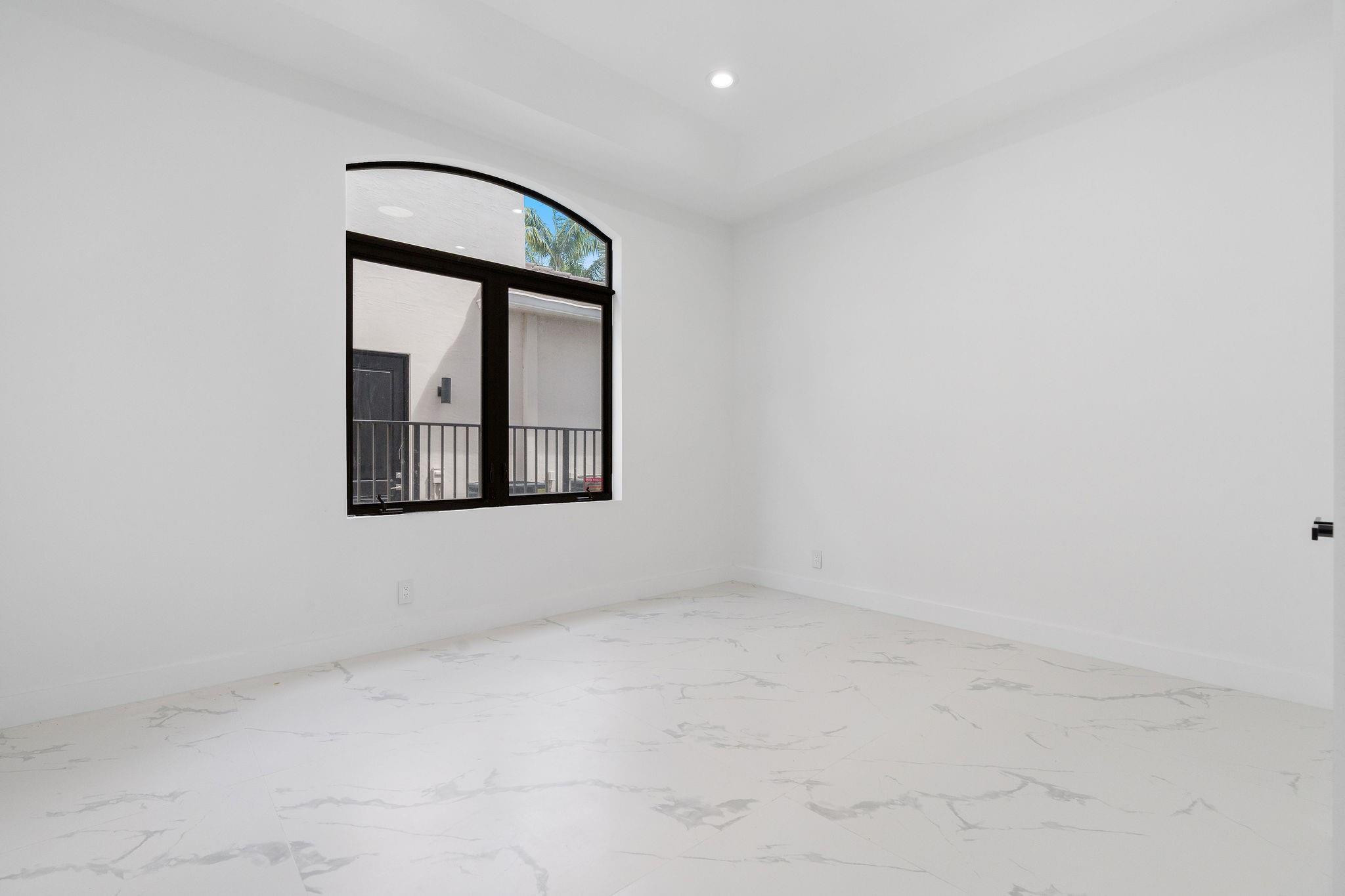 17935 MONTE VISTA DR