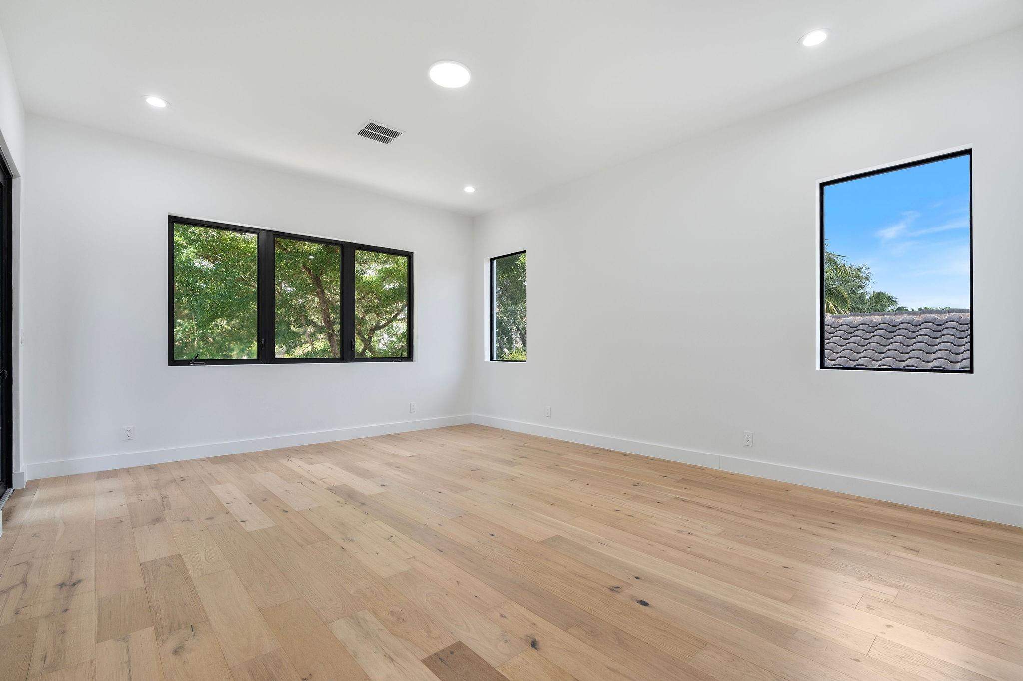 17935 MONTE VISTA DR