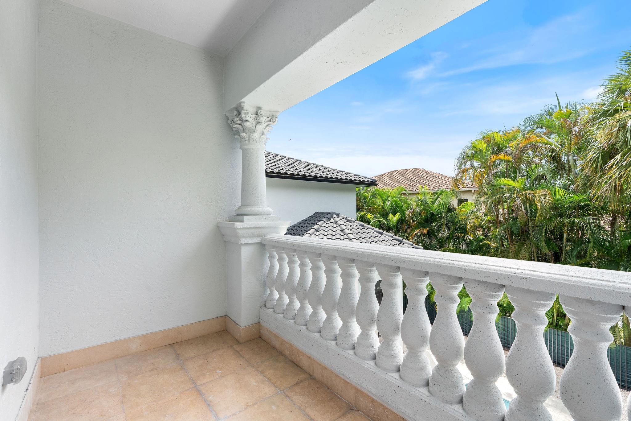 17935 MONTE VISTA DR