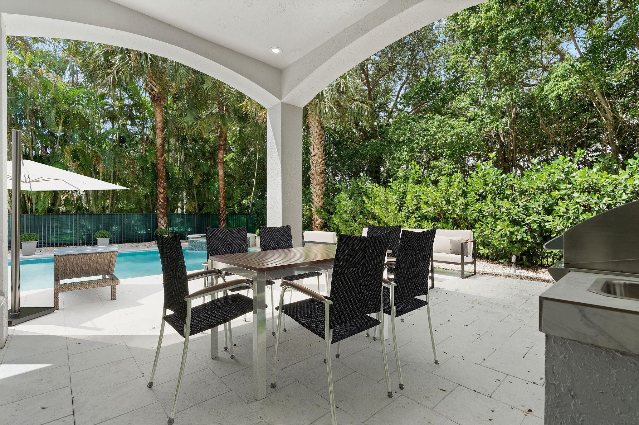 17935 MONTE VISTA DR