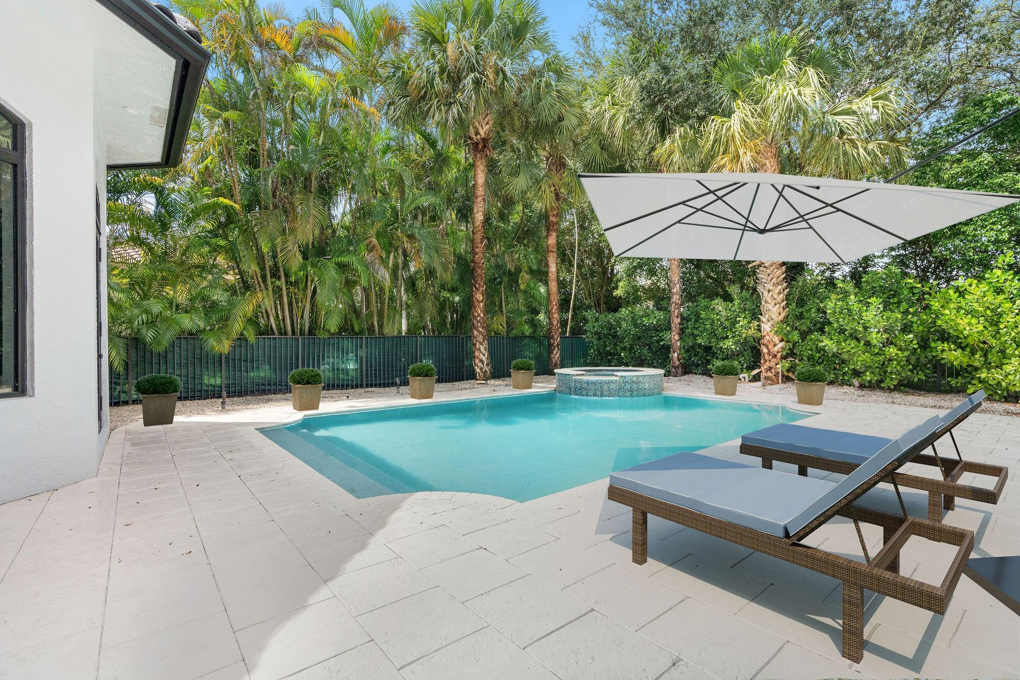 17935 MONTE VISTA DR
