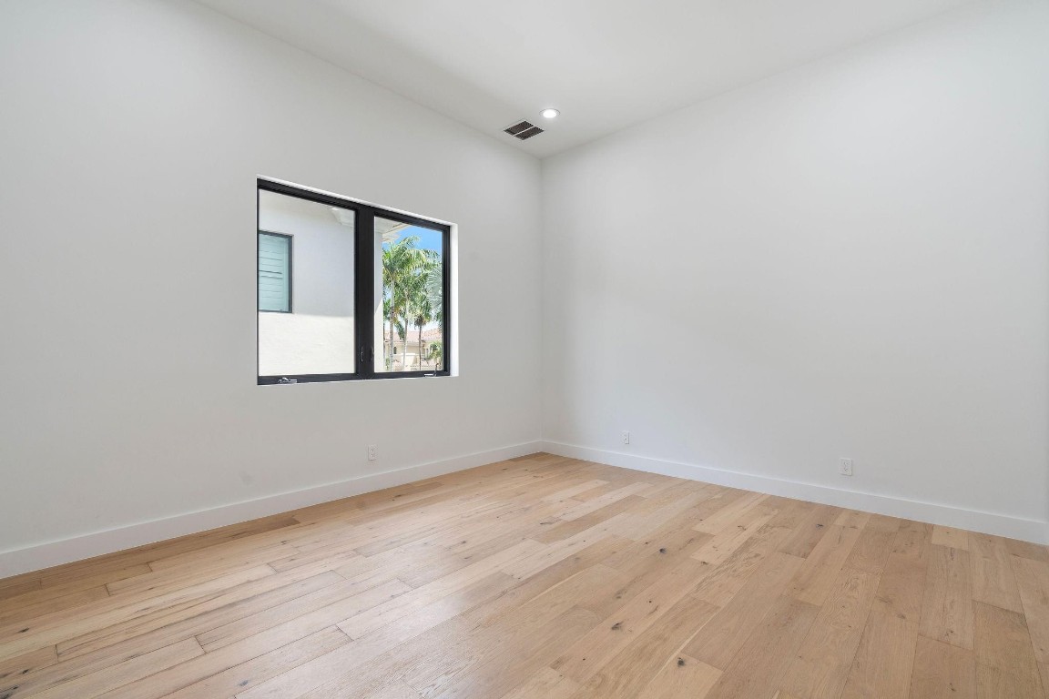 17935 MONTE VISTA DR