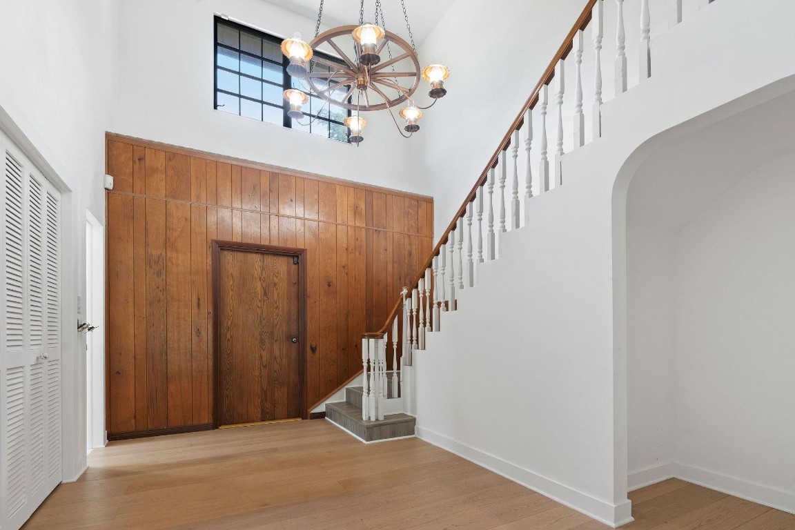 5401 Thoroughbred Ln