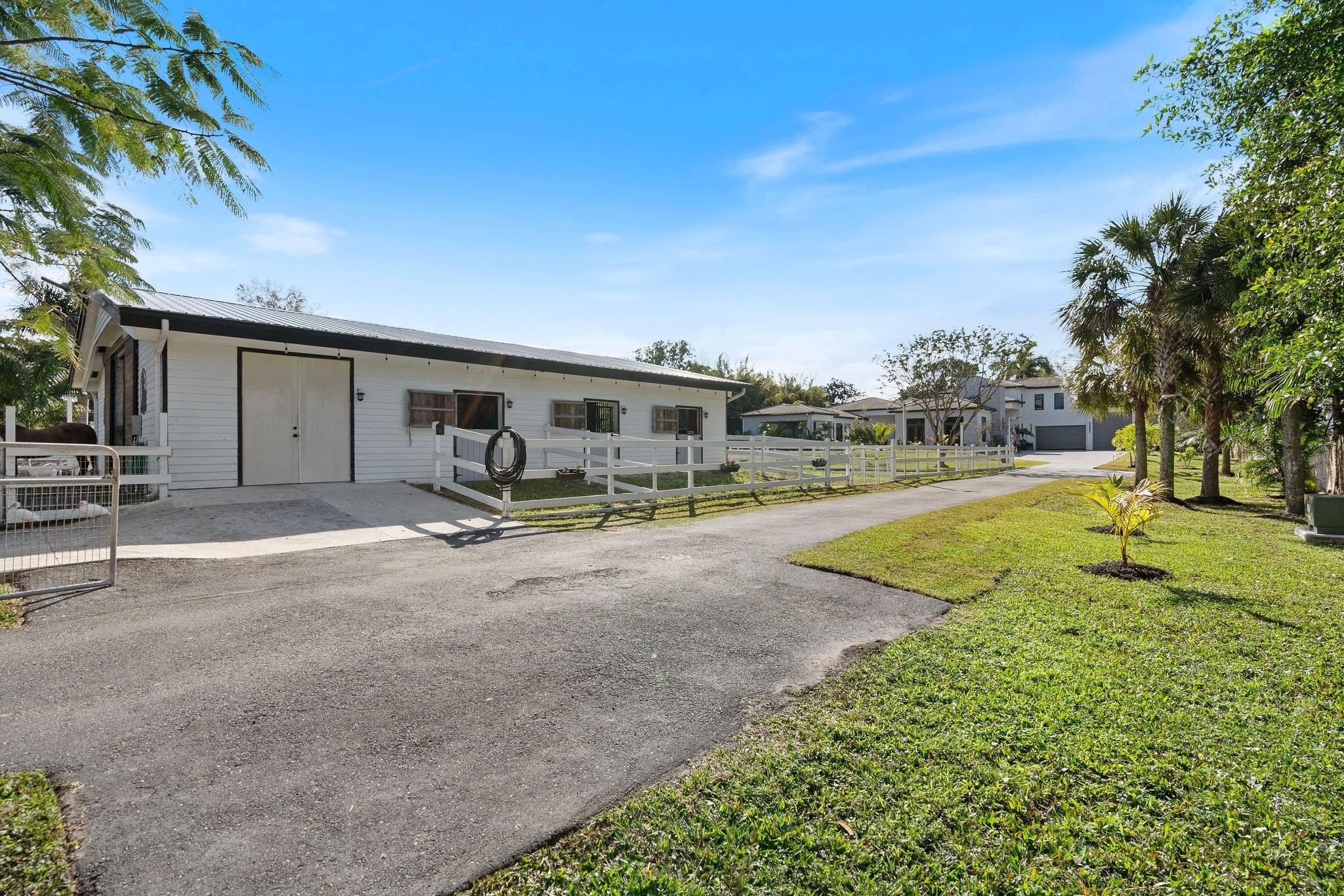 13500 STIRLING ROAD