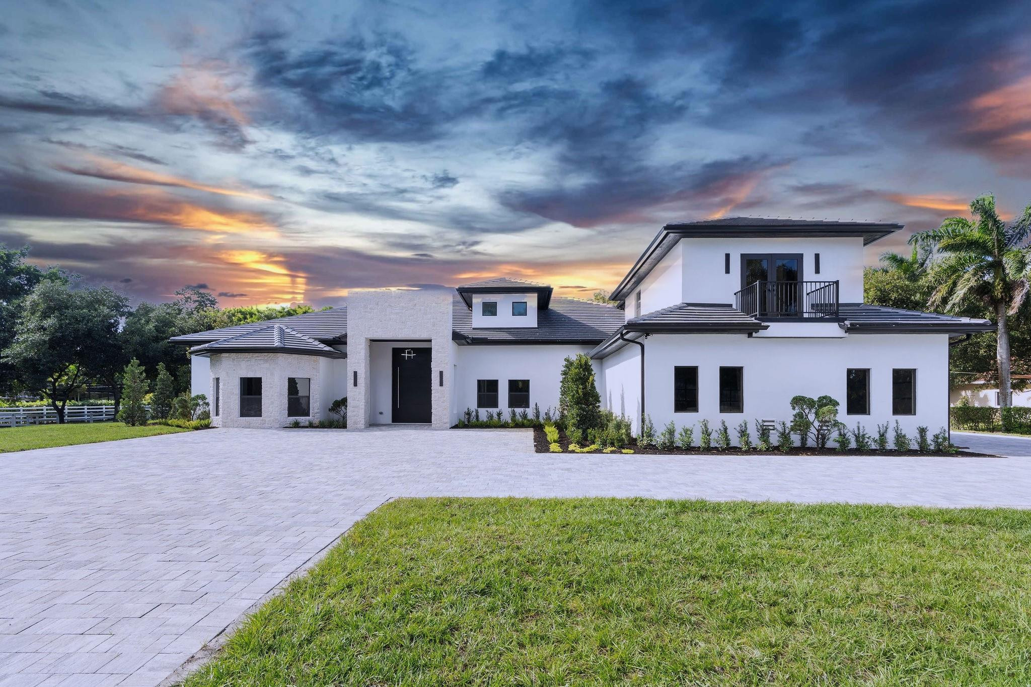 6451 SW RODEO LANE