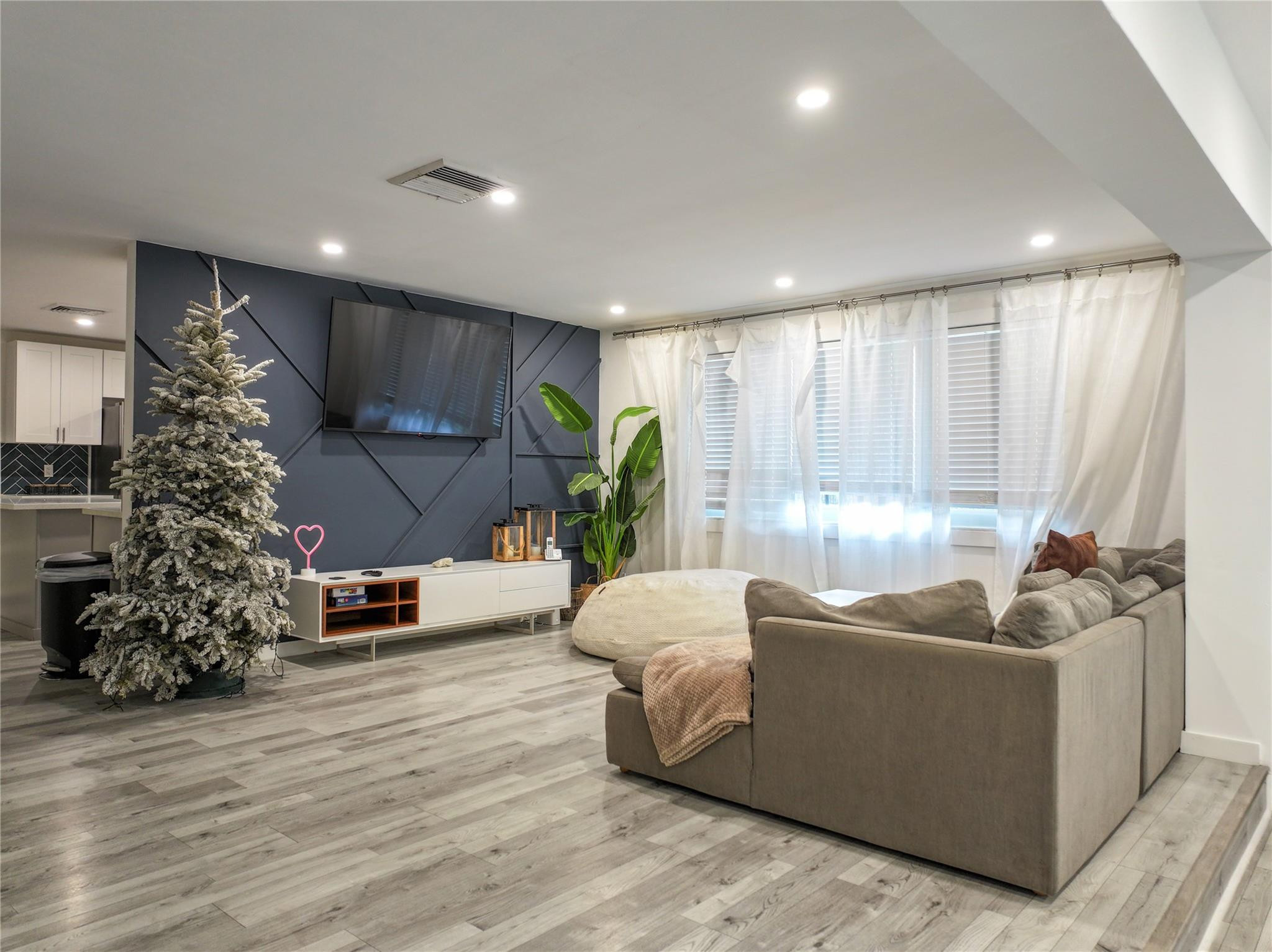 1004 SW 19 Street, Fort Lauderdale