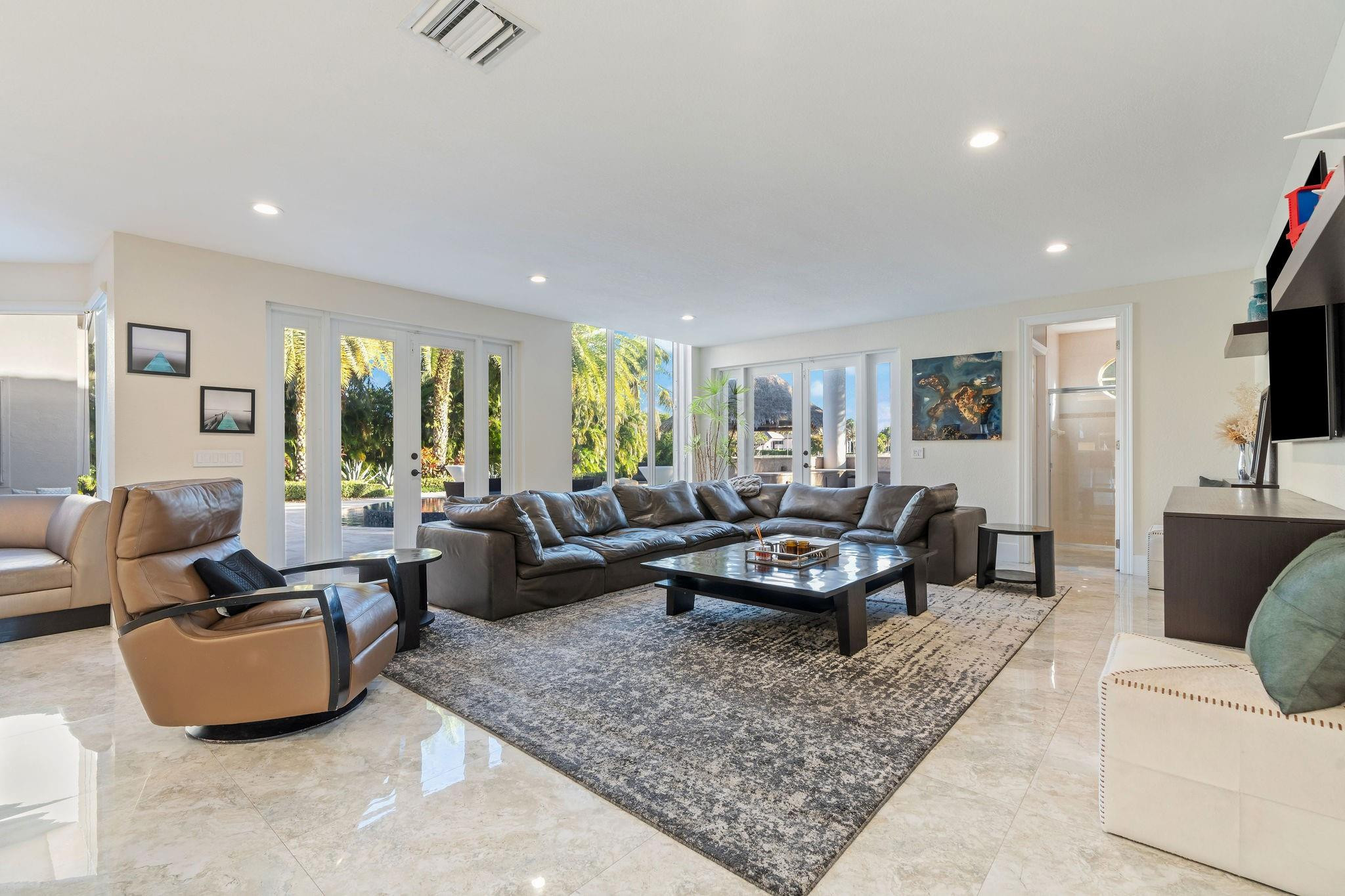 11382 Redberry Drive, Davie