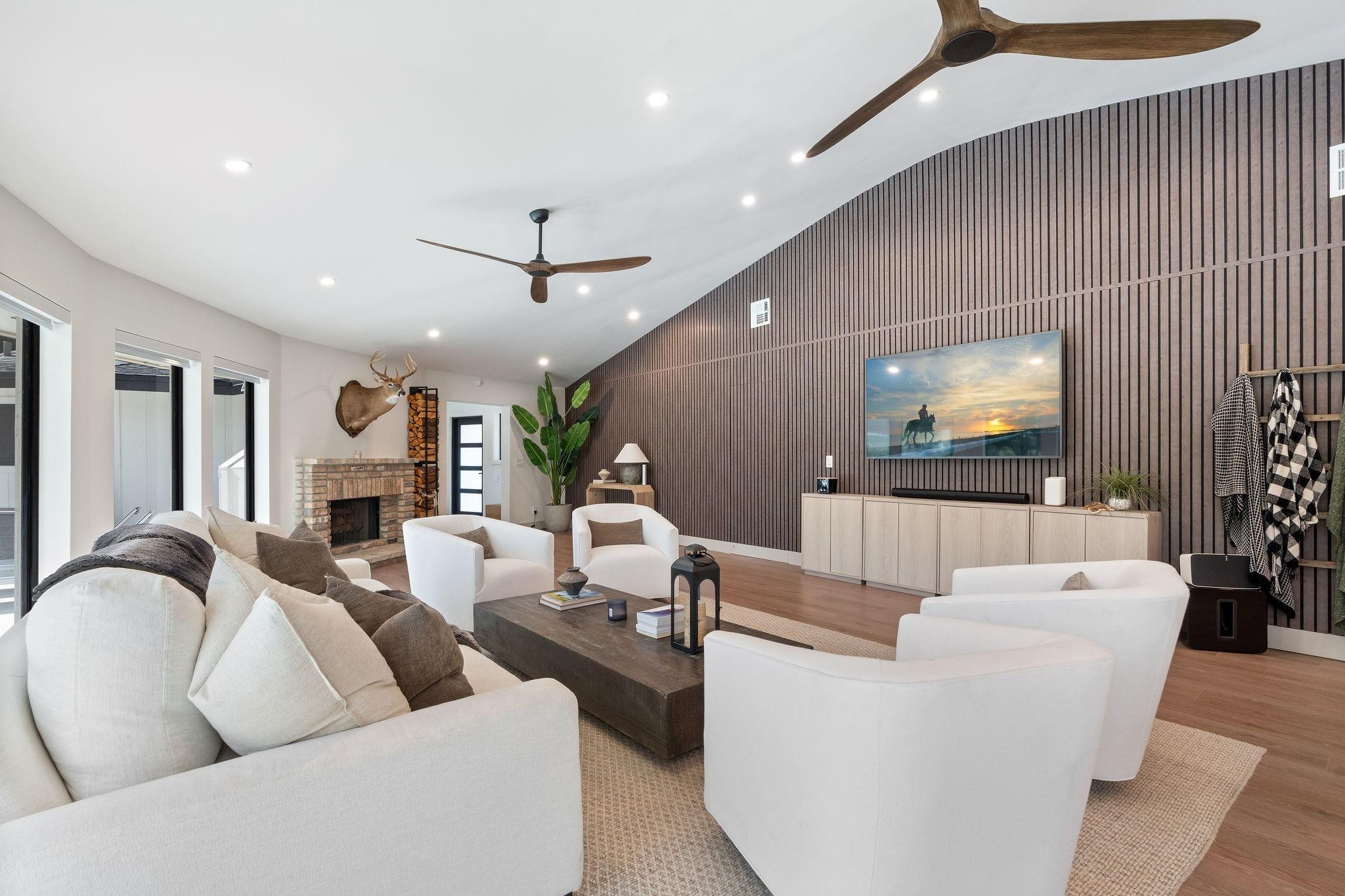 700 S Old Nob Hill Road, Plantation