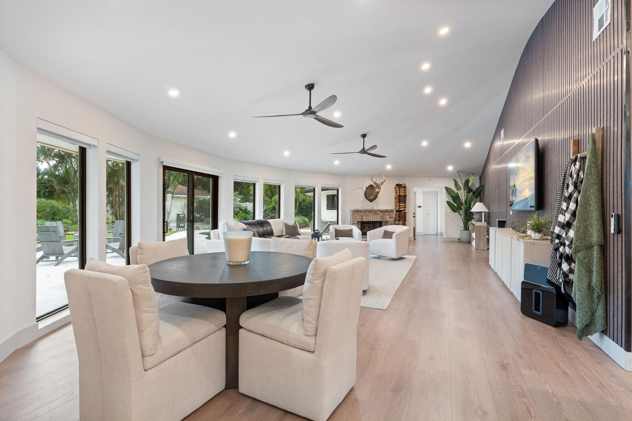 700 S Old Nob Hill Road, Plantation