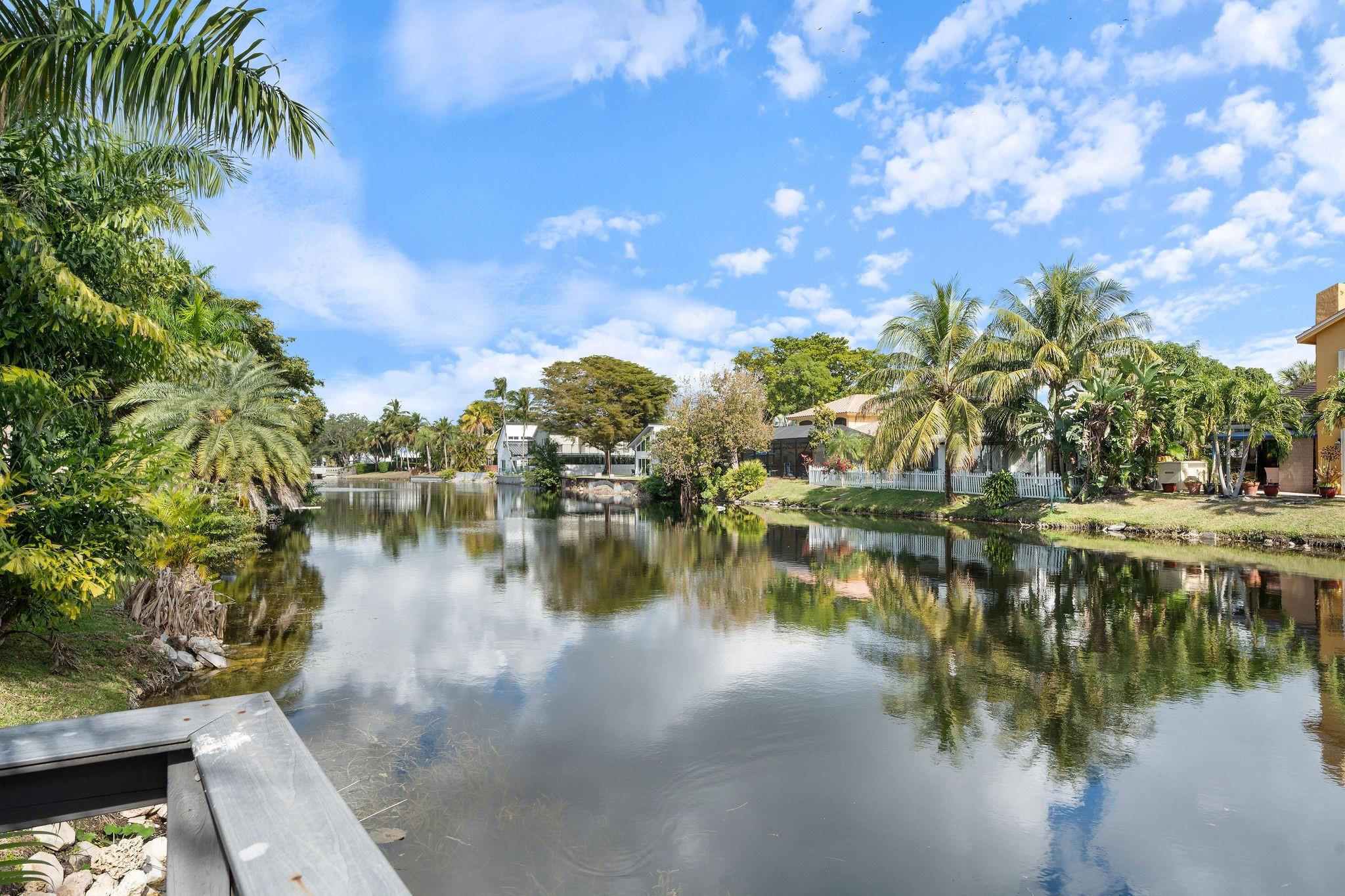 700 S Old Nob Hill Road, Plantation