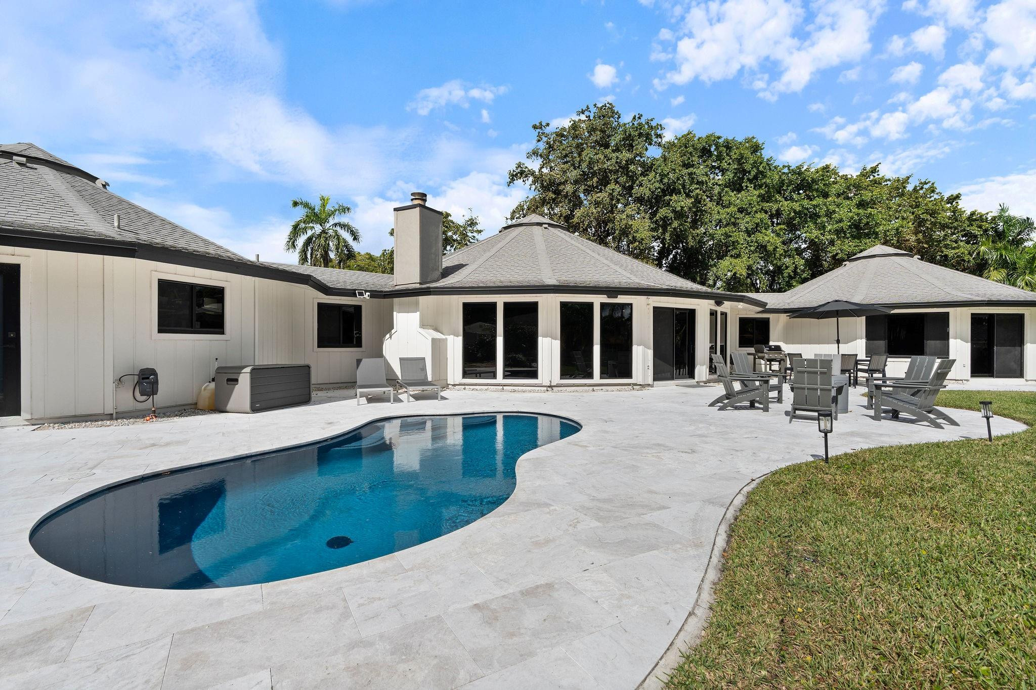 700 S Old Nob Hill Road, Plantation