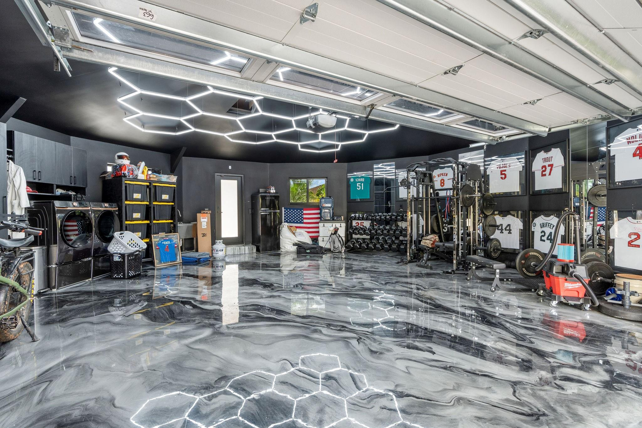 700 S Old Nob Hill Road, Plantation