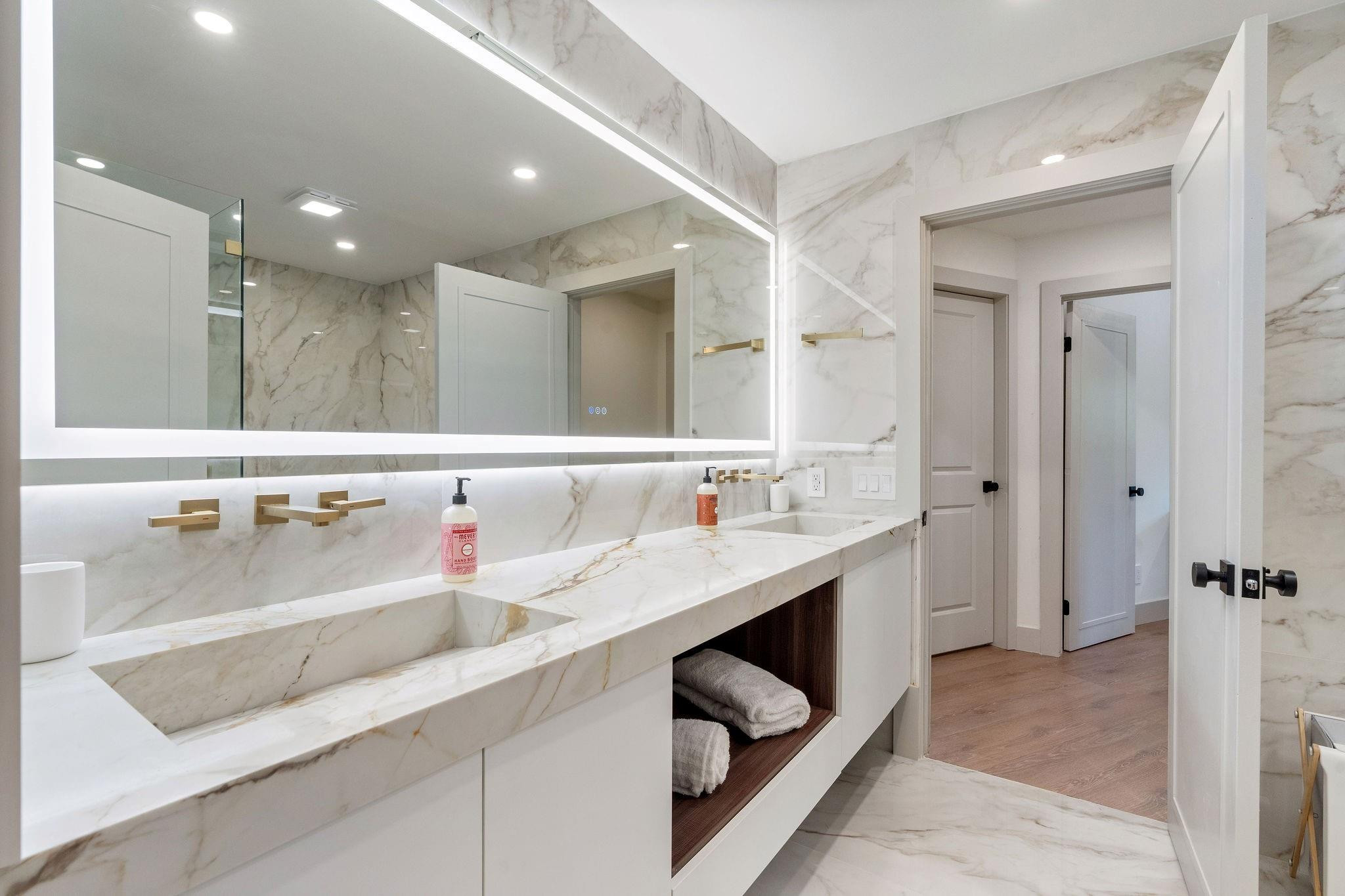 700 S Old Nob Hill Road, Plantation