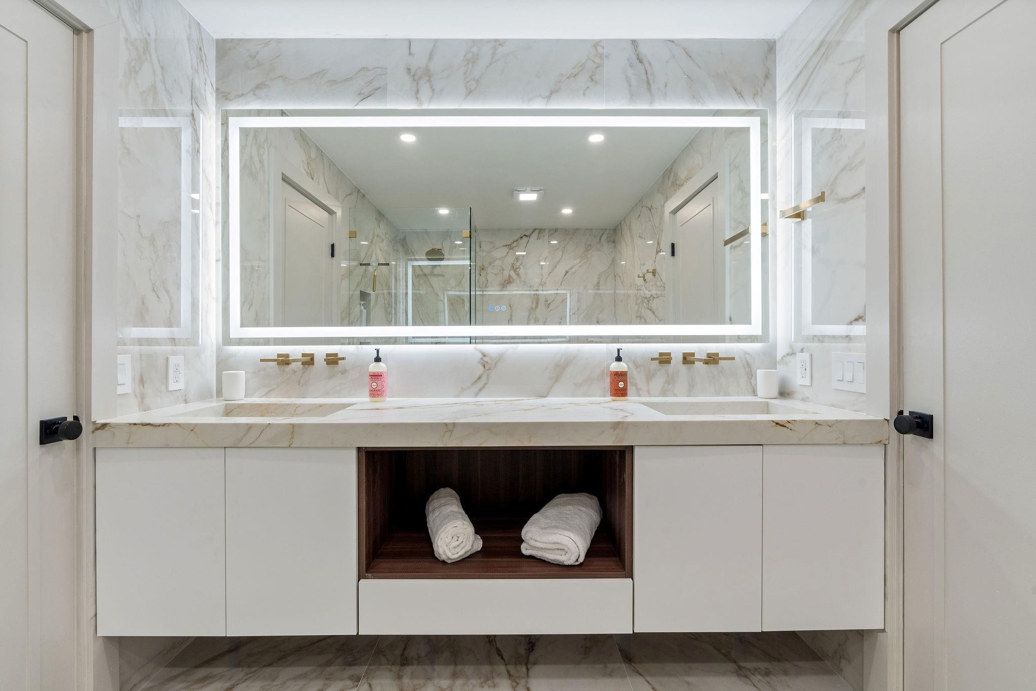 700 S Old Nob Hill Road, Plantation