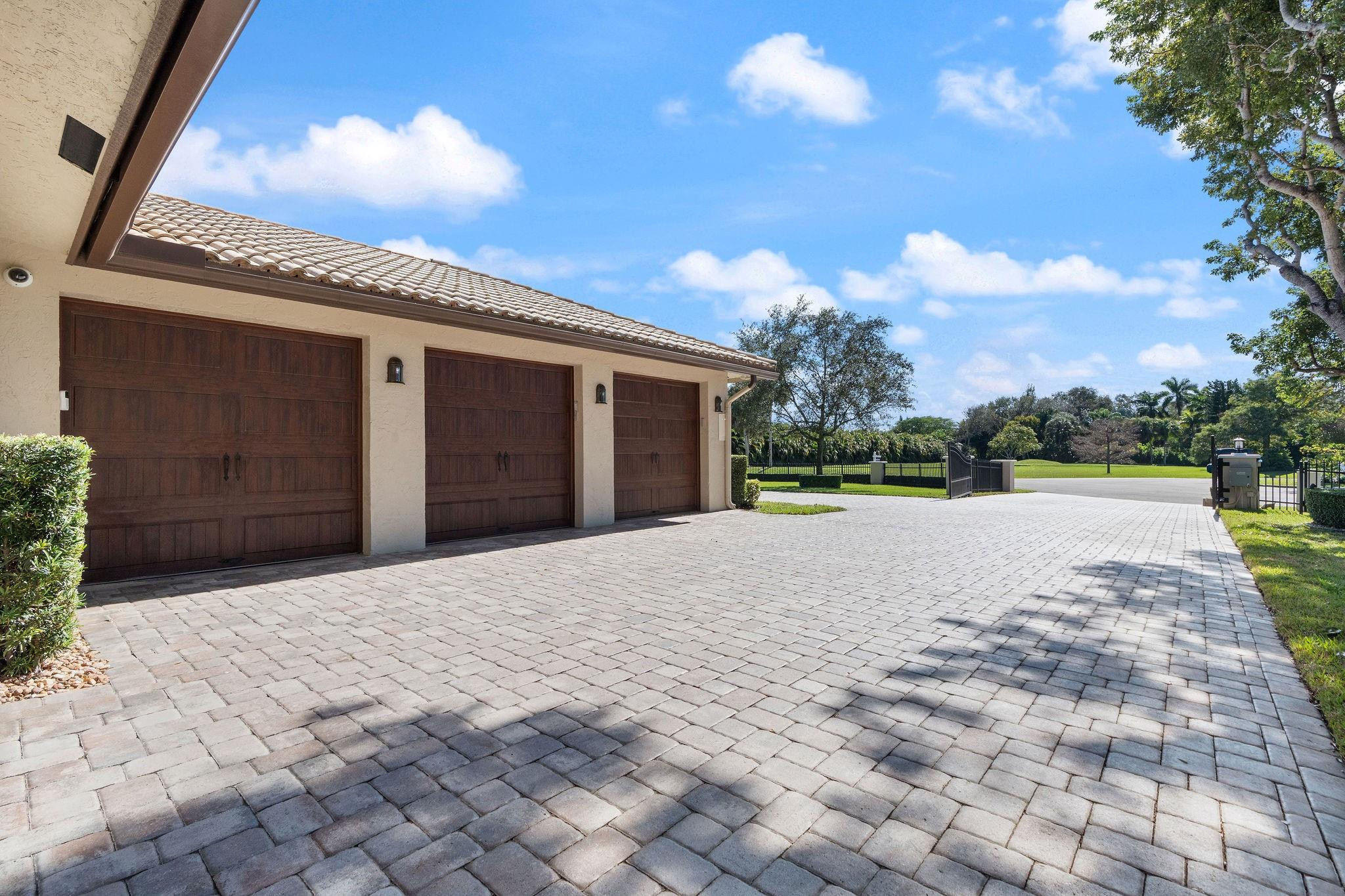11831 NW 9th Street