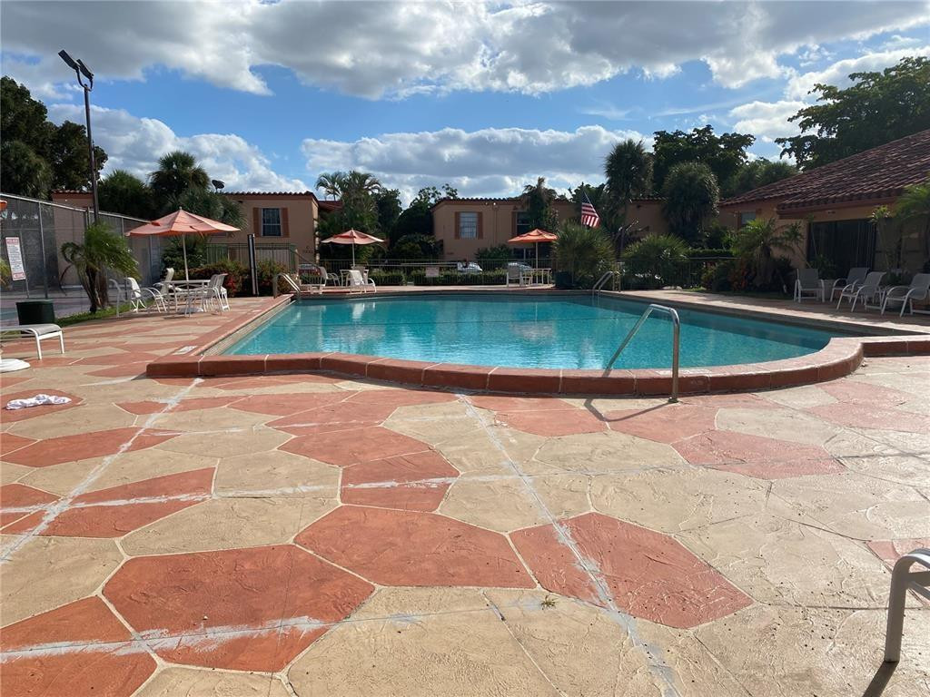 7200 Fairway Drive H 12