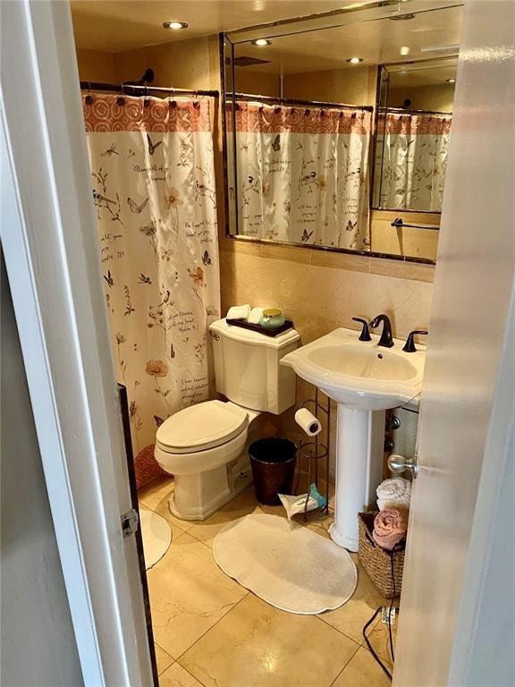 7200 Fairway Drive H 12