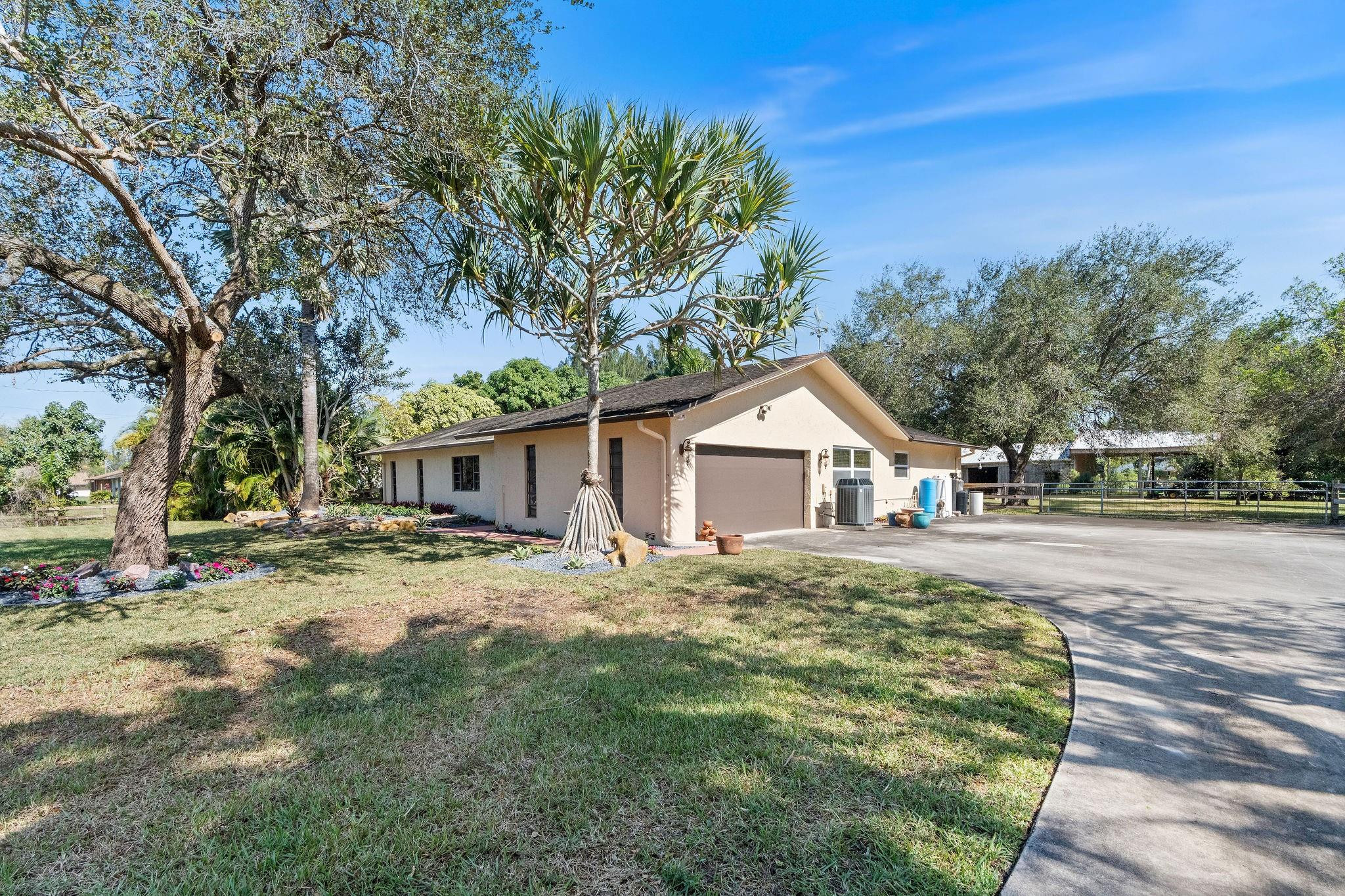 5400 SW 164 Terrace