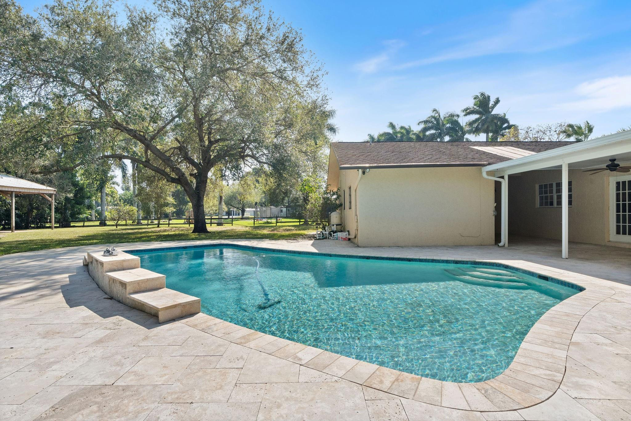 5400 SW 164 Terrace