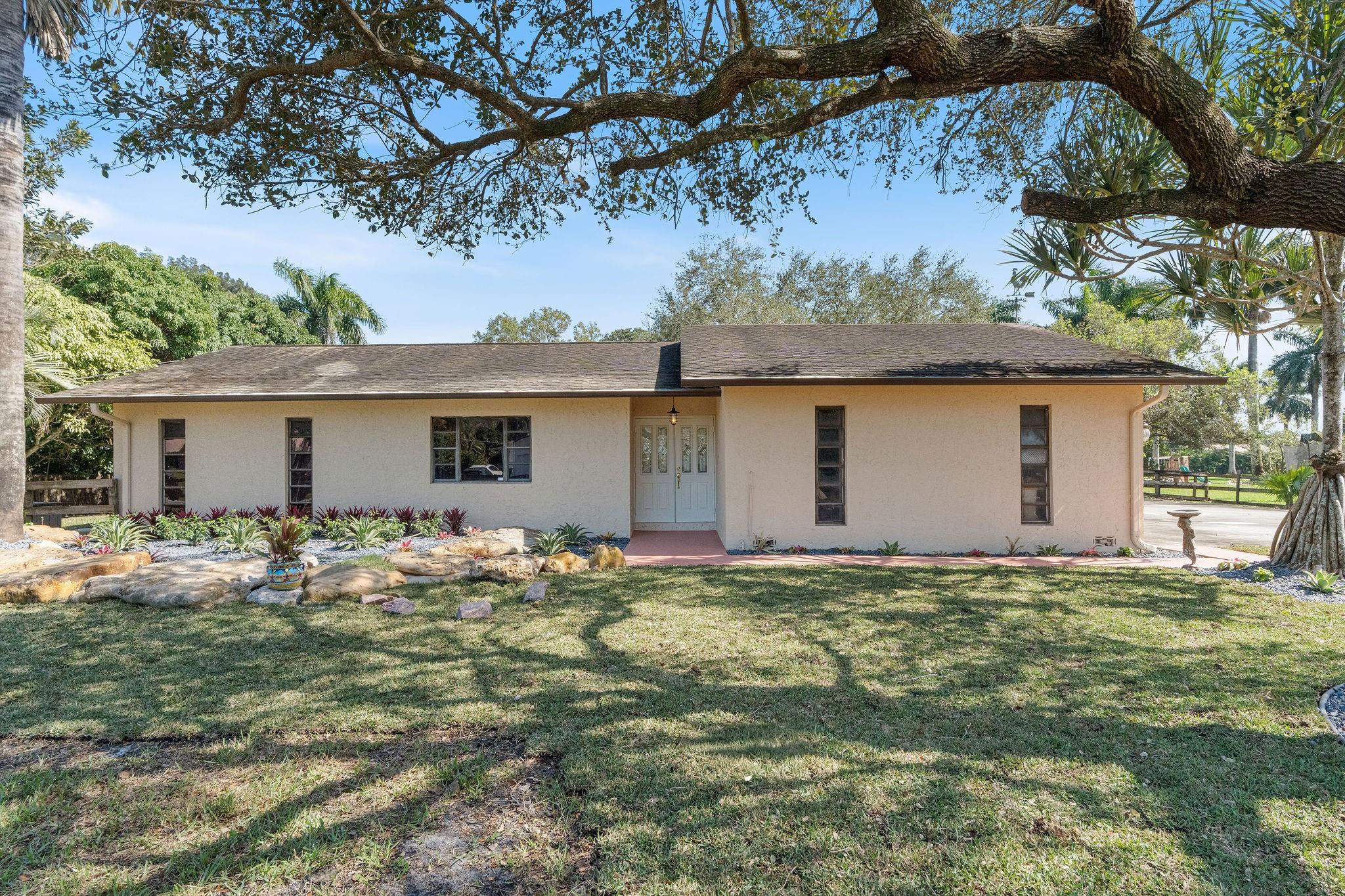5400 SW 164 Terrace