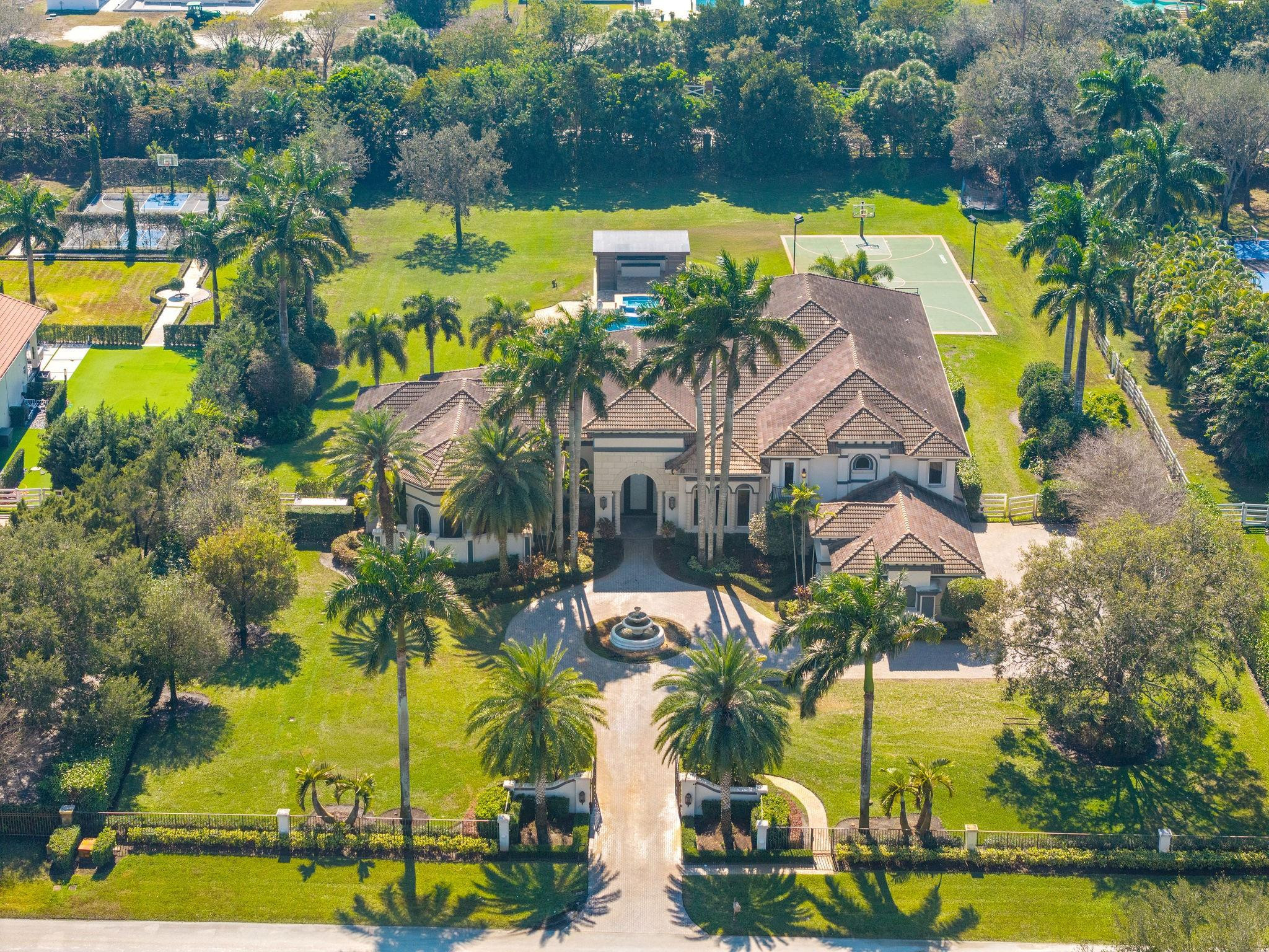 16850 Stratford Court