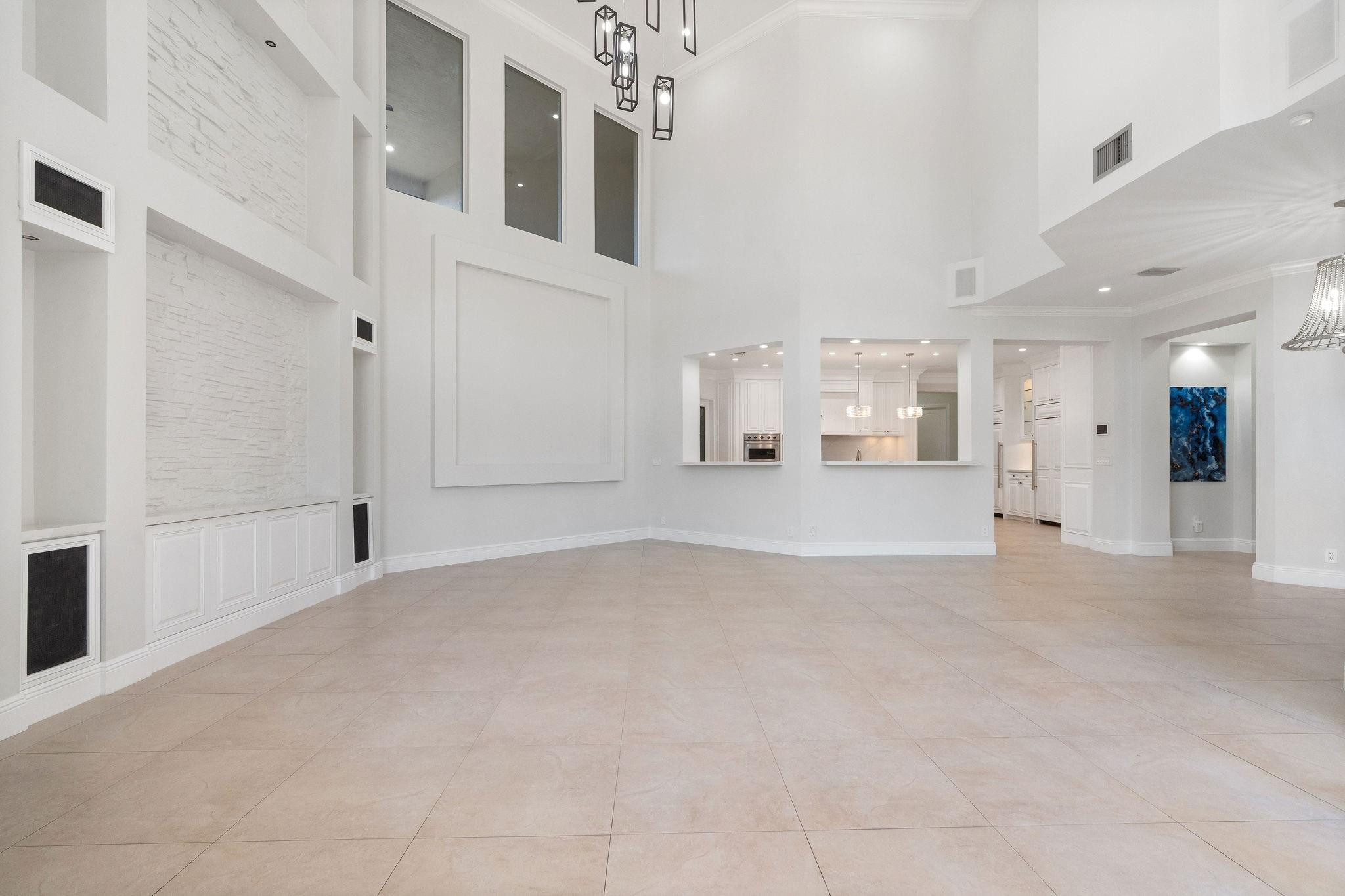 16850 Stratford Court