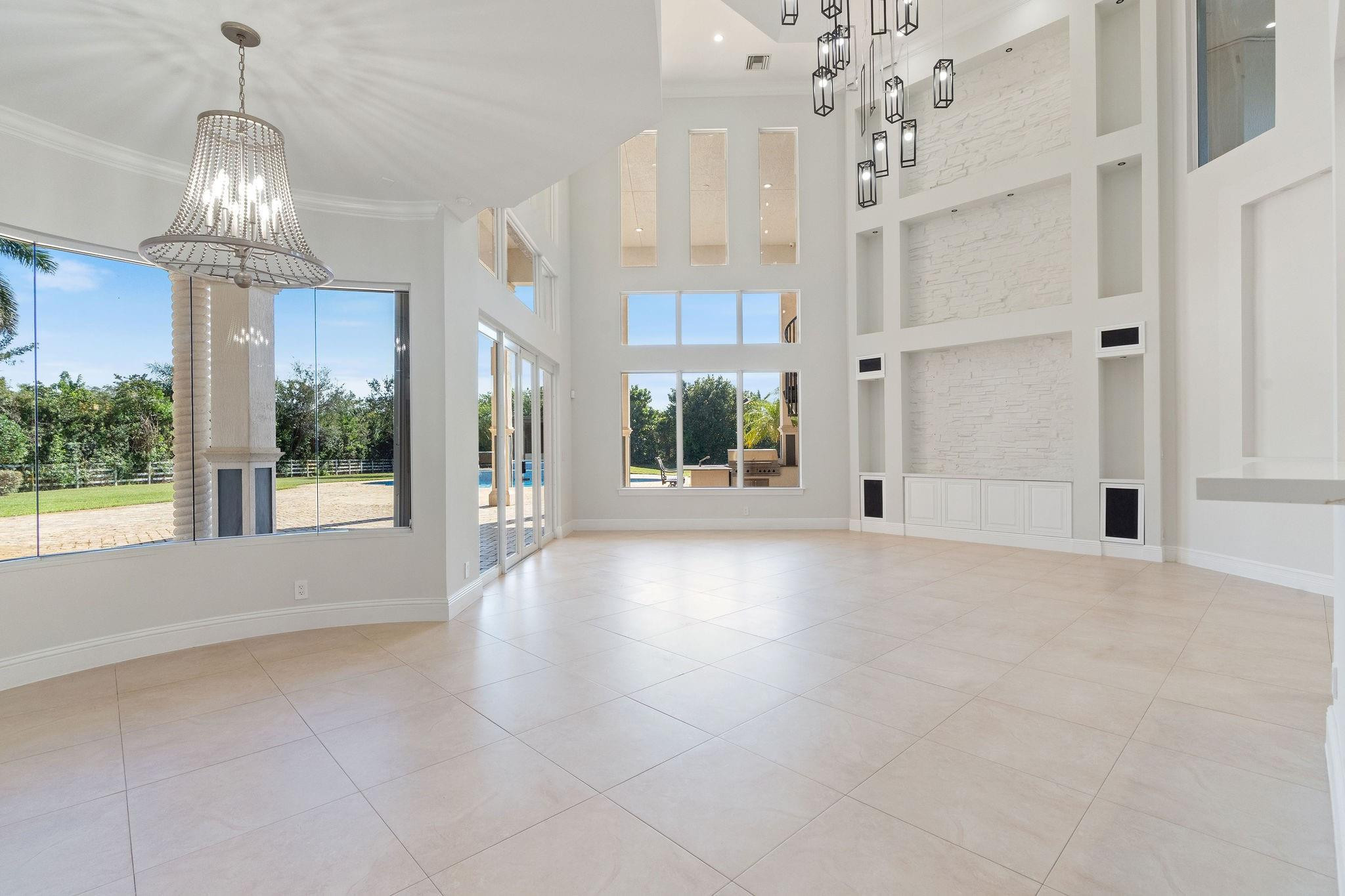 16850 Stratford Court