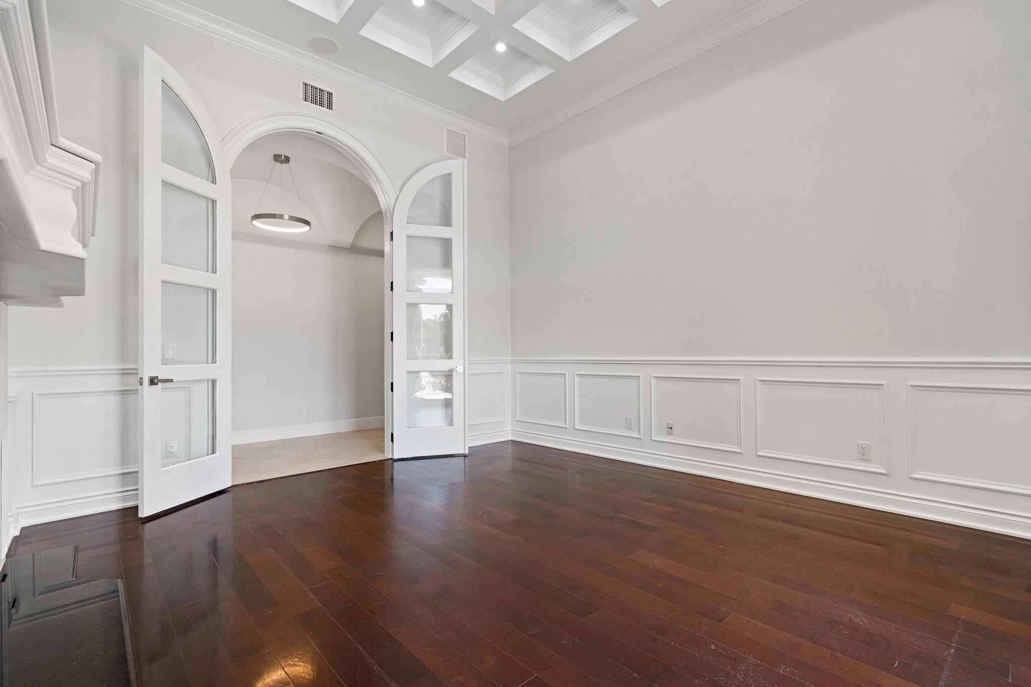 16850 Stratford Court