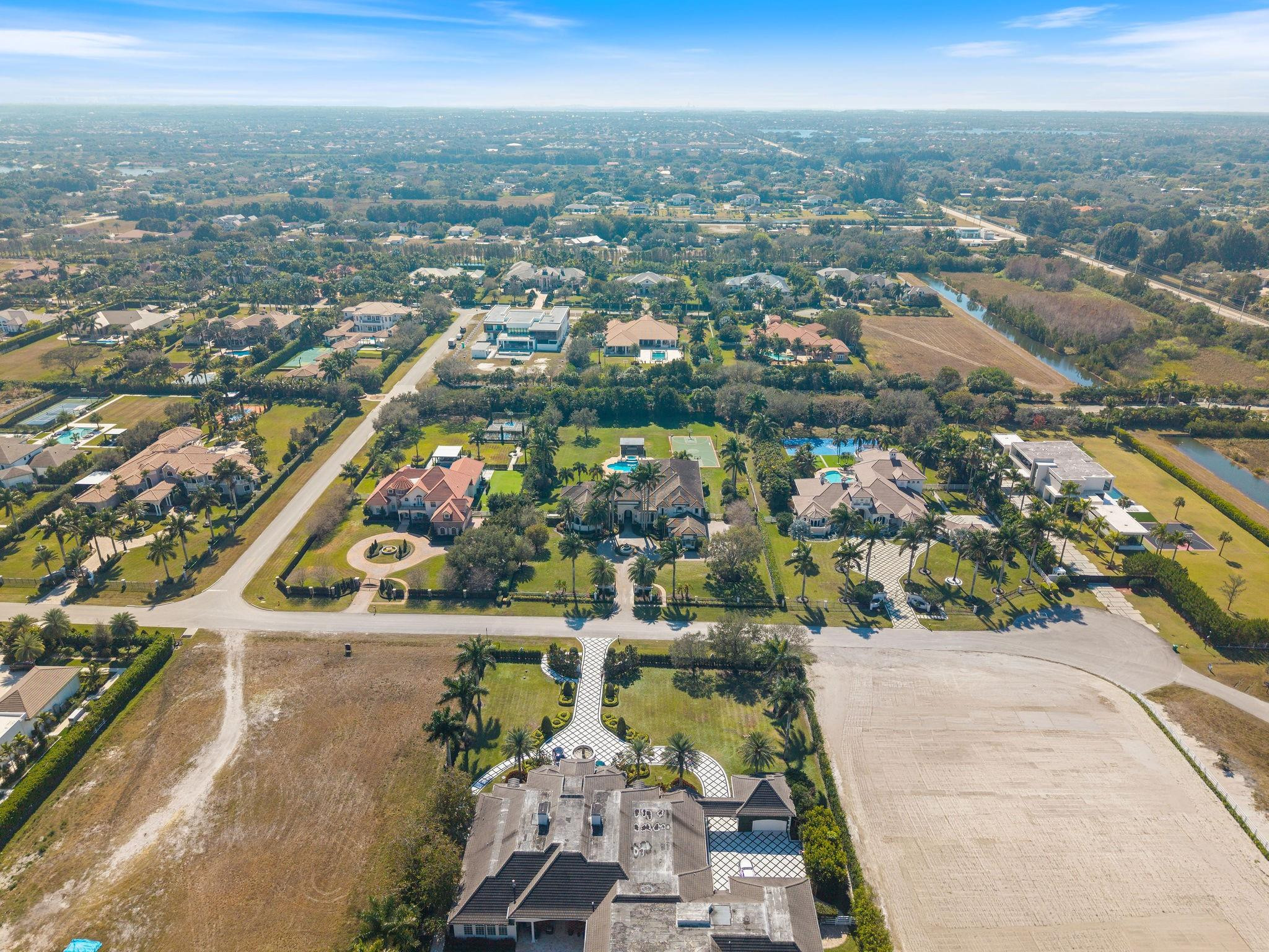 16850 Stratford Court