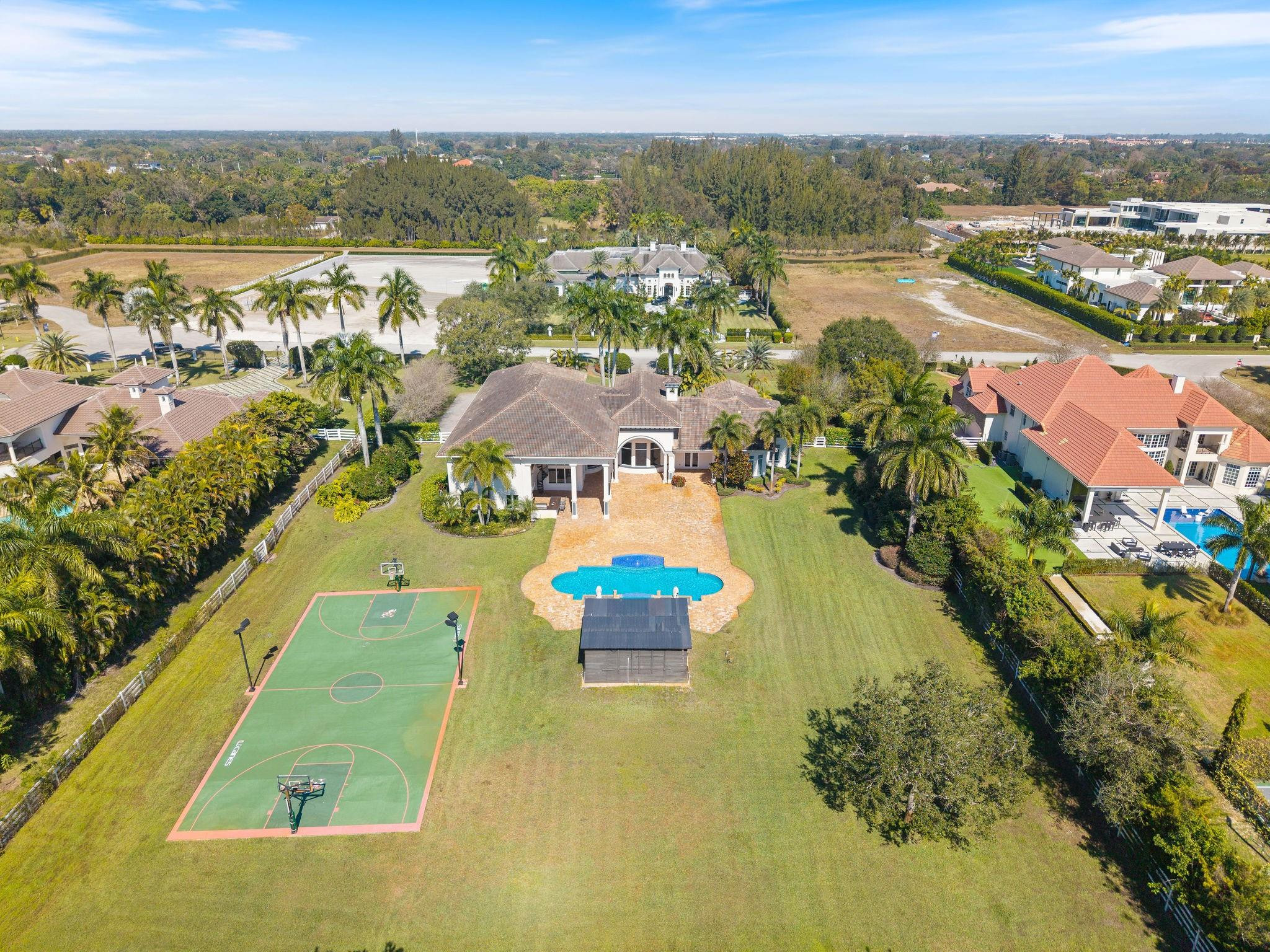 16850 Stratford Court