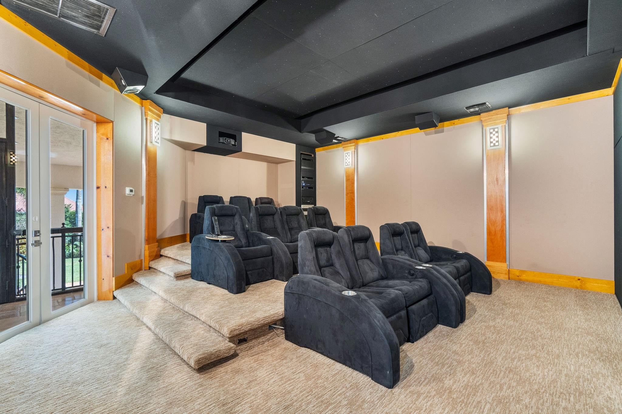 16850 Stratford Court