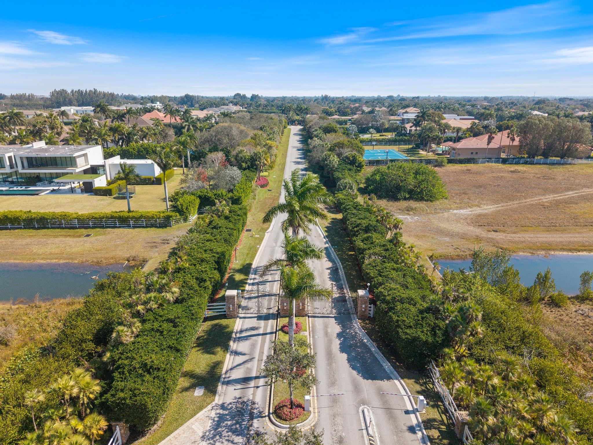 16850 Stratford Court