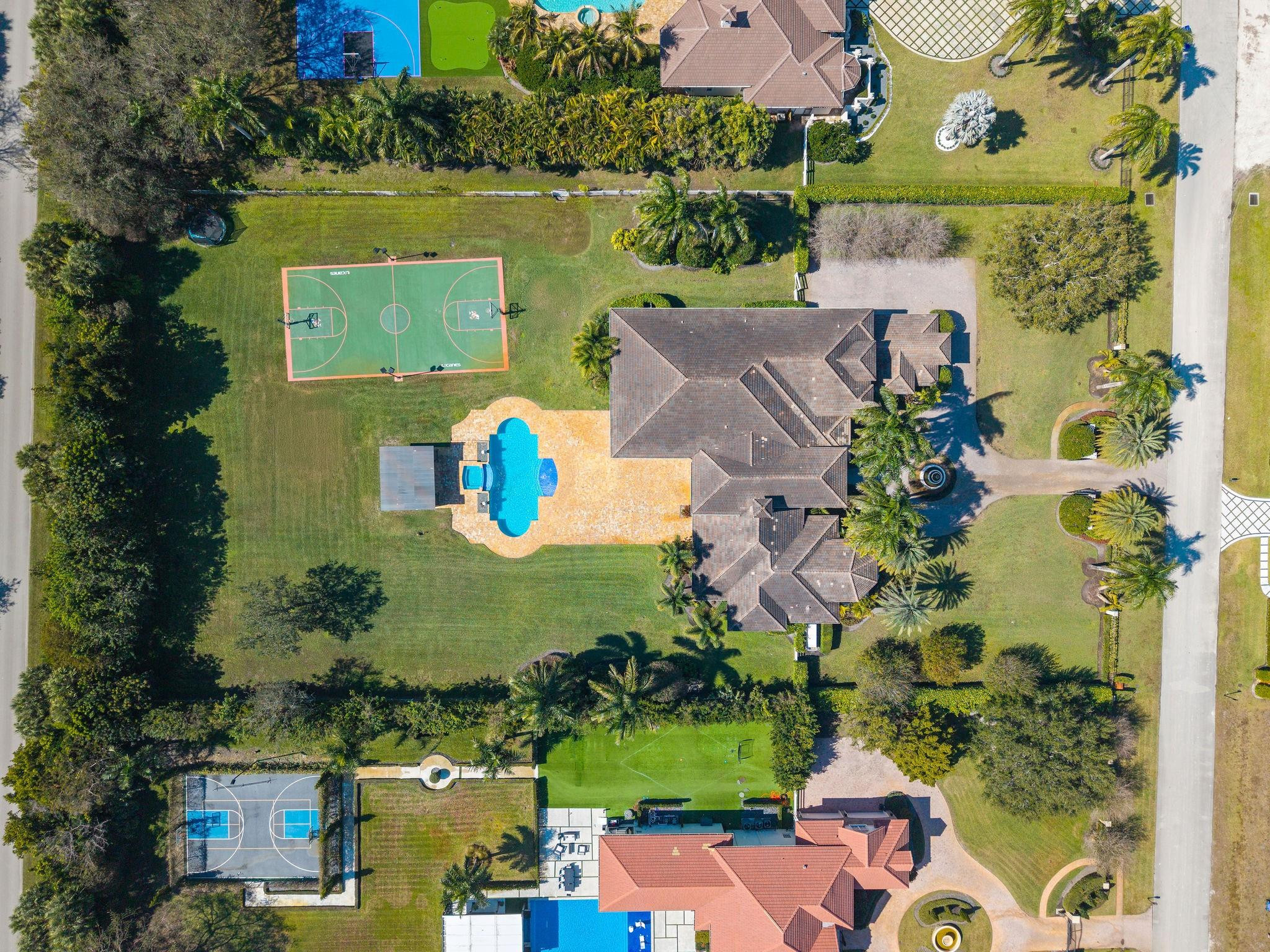 16850 Stratford Court