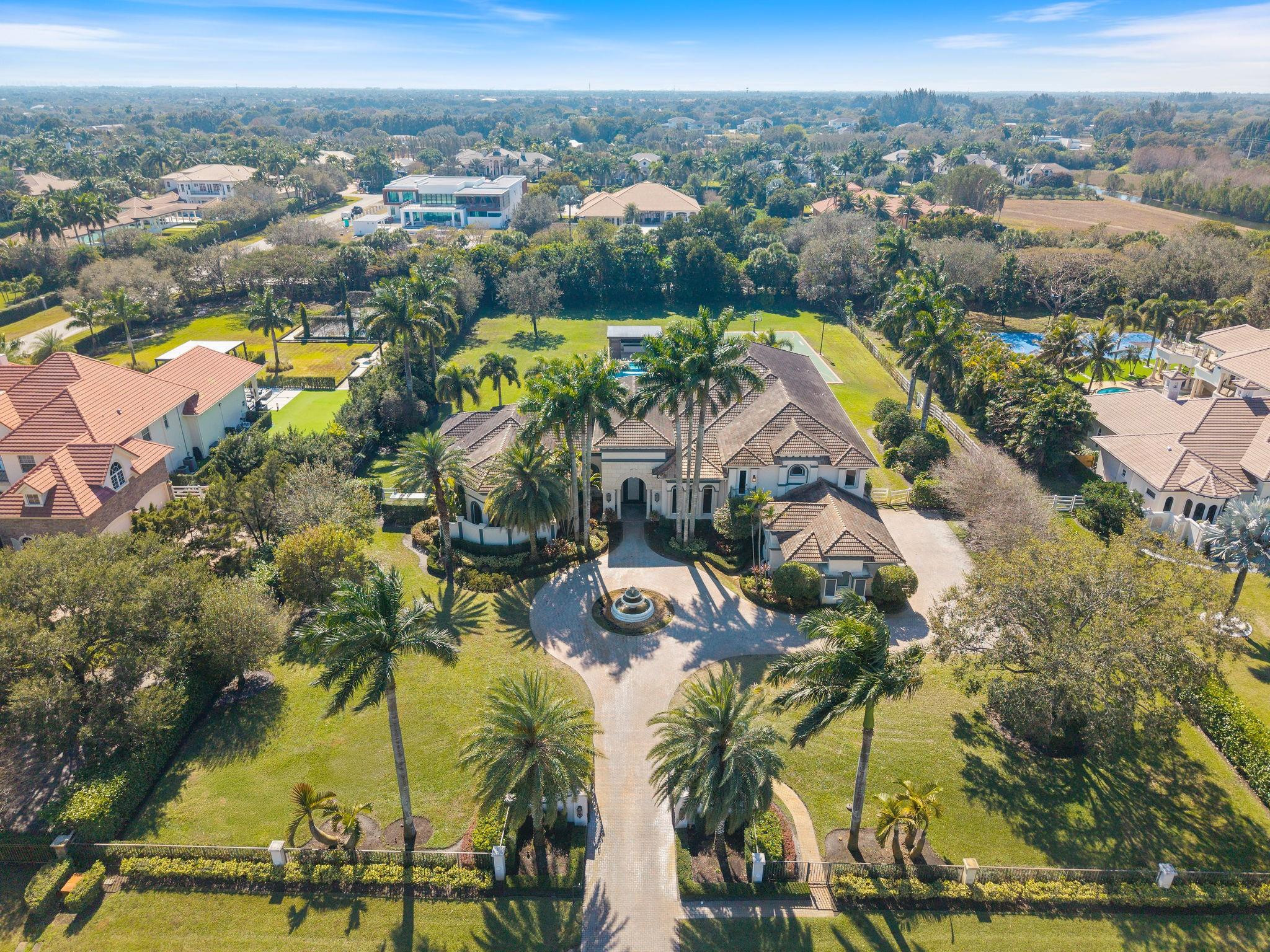 16850 Stratford Court